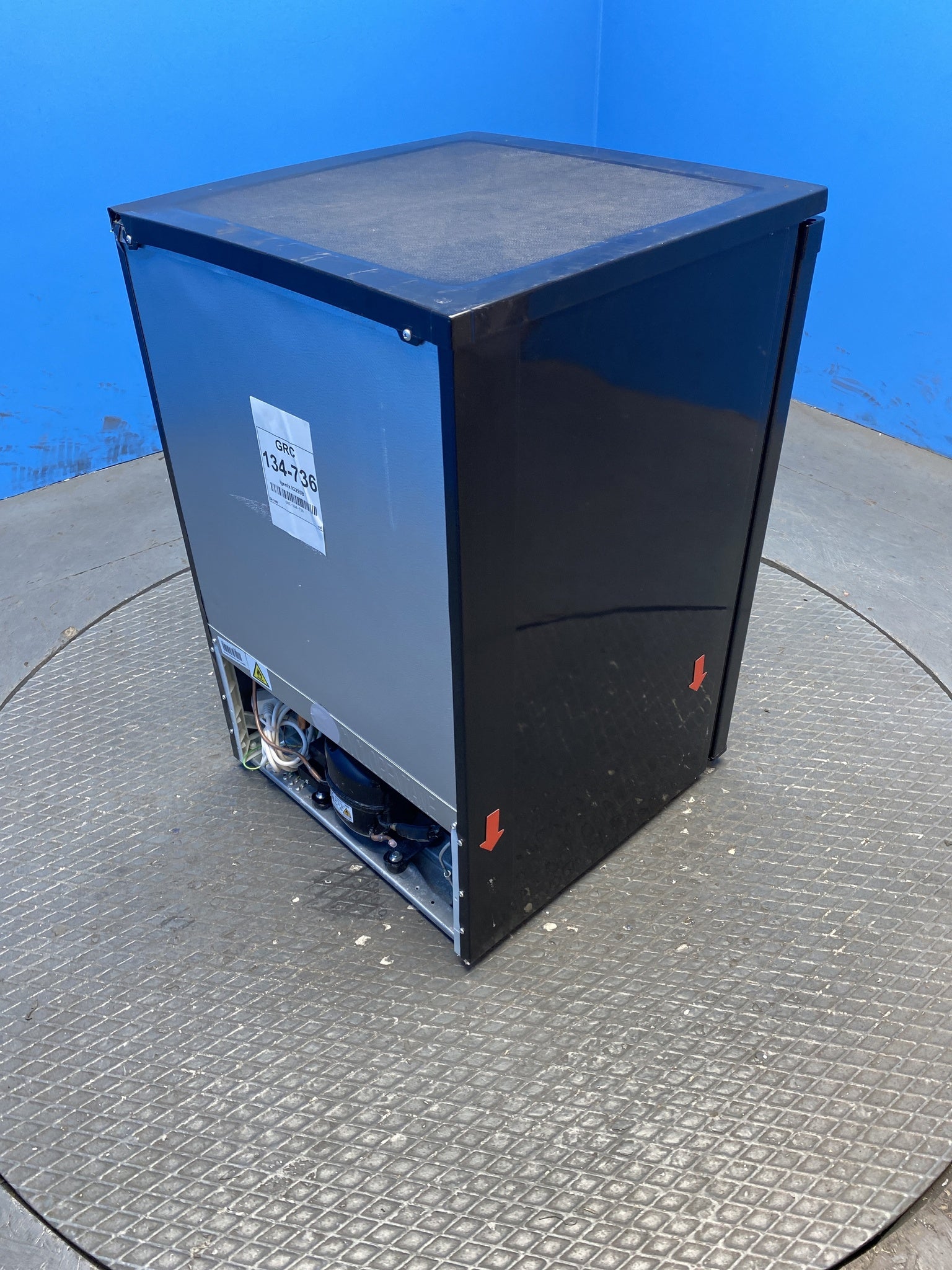 Igenix IG255B 136 Litre Under Counter Fridge
