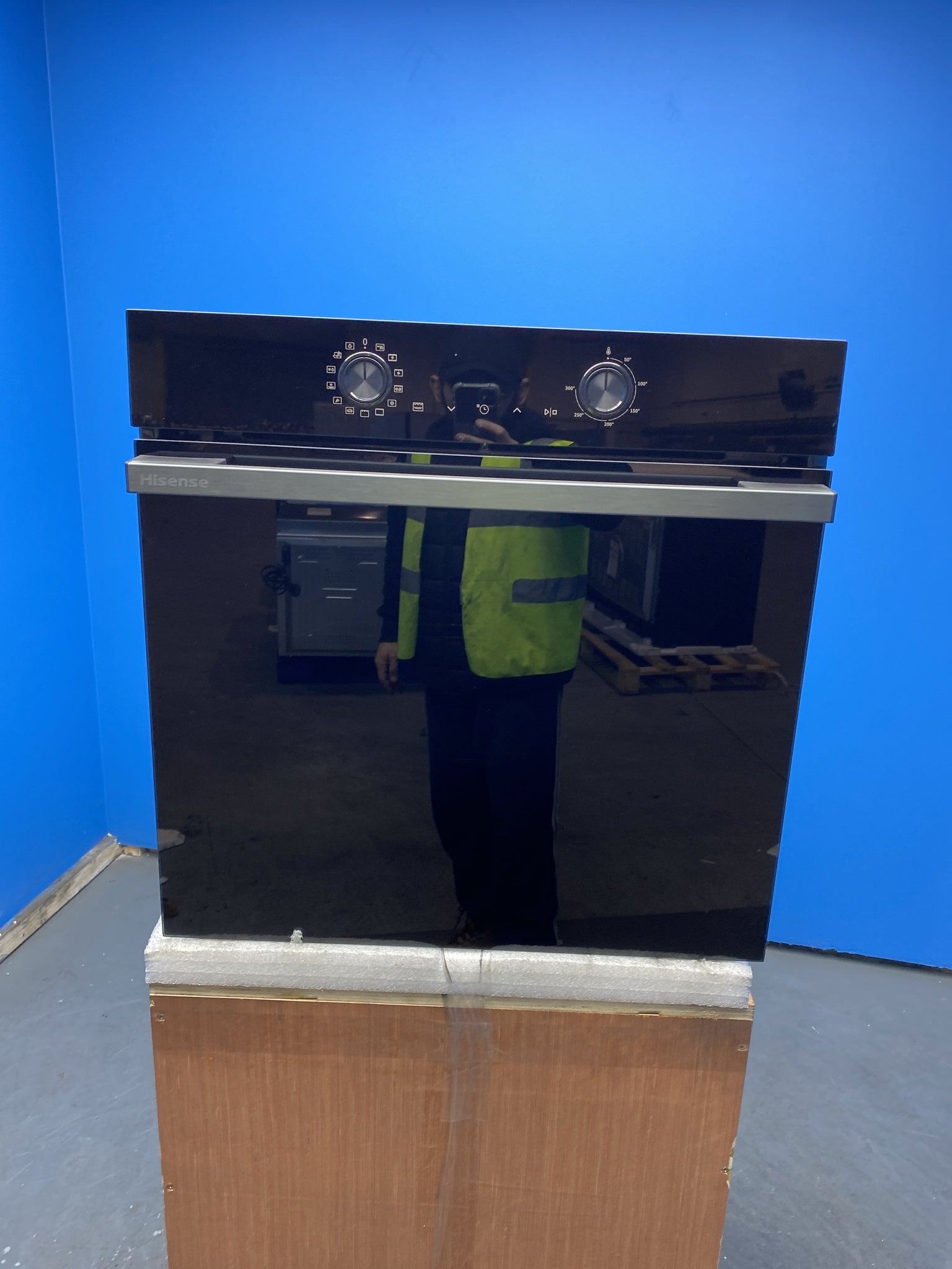 Hisense Hi2 BI626PBUPUK Built-In Electric Pyrolytic Single Oven