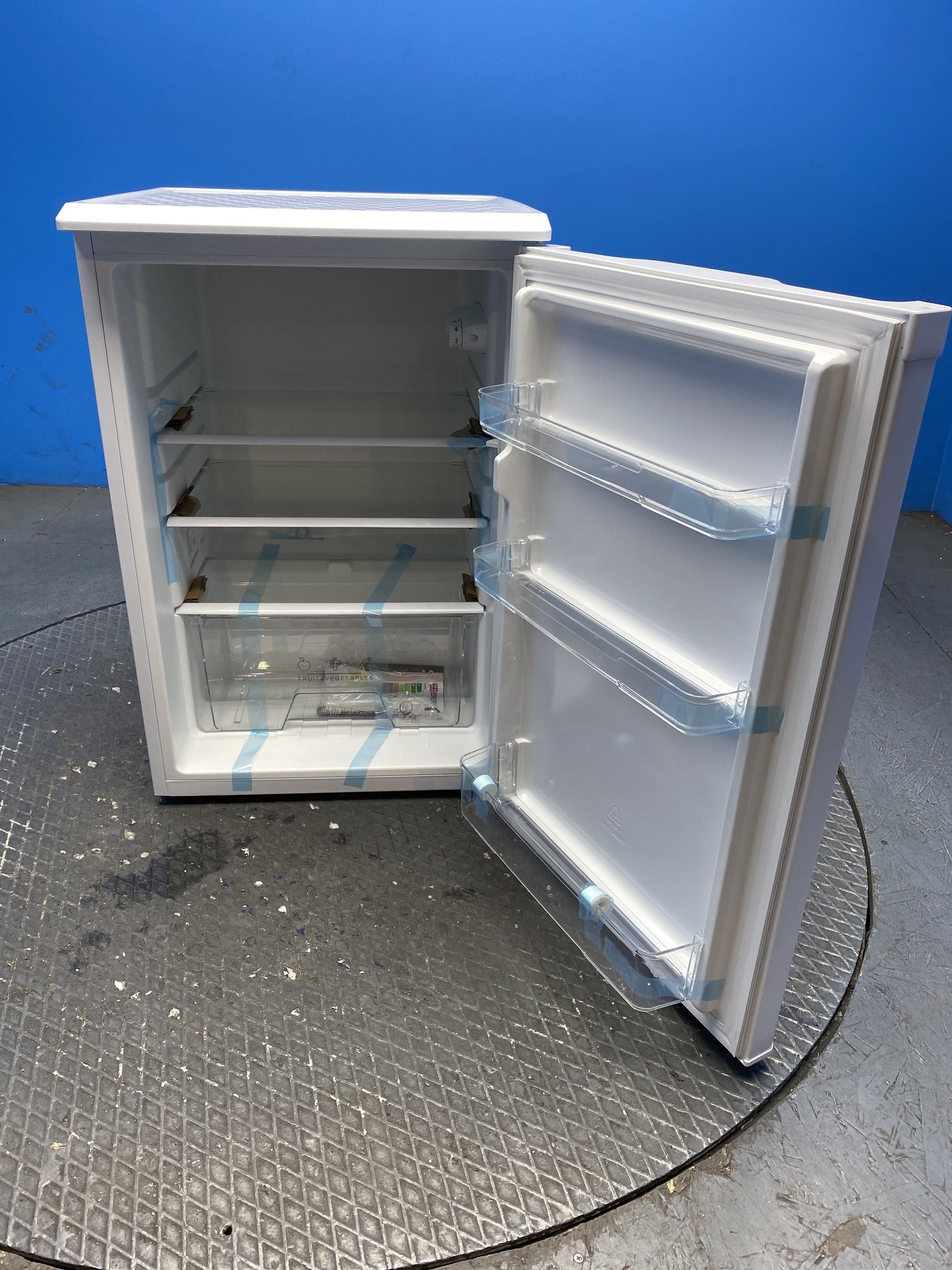 COMFEE' RCD133WH2(E) 131L Under-Counter Larder Fridge