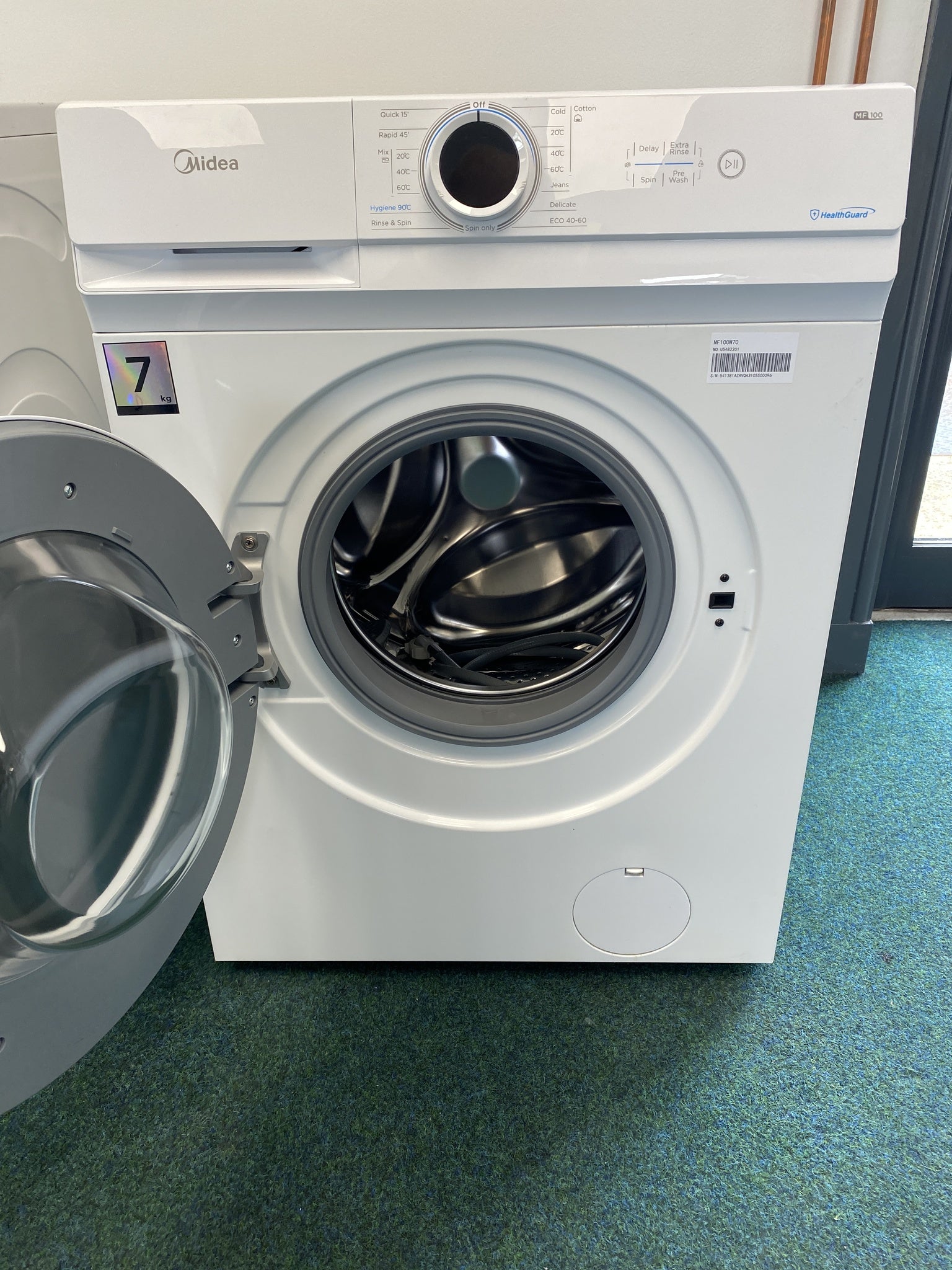 #GRC-156-772 - Midea MF100W70 7kg 1200 Spin Washing Machine
