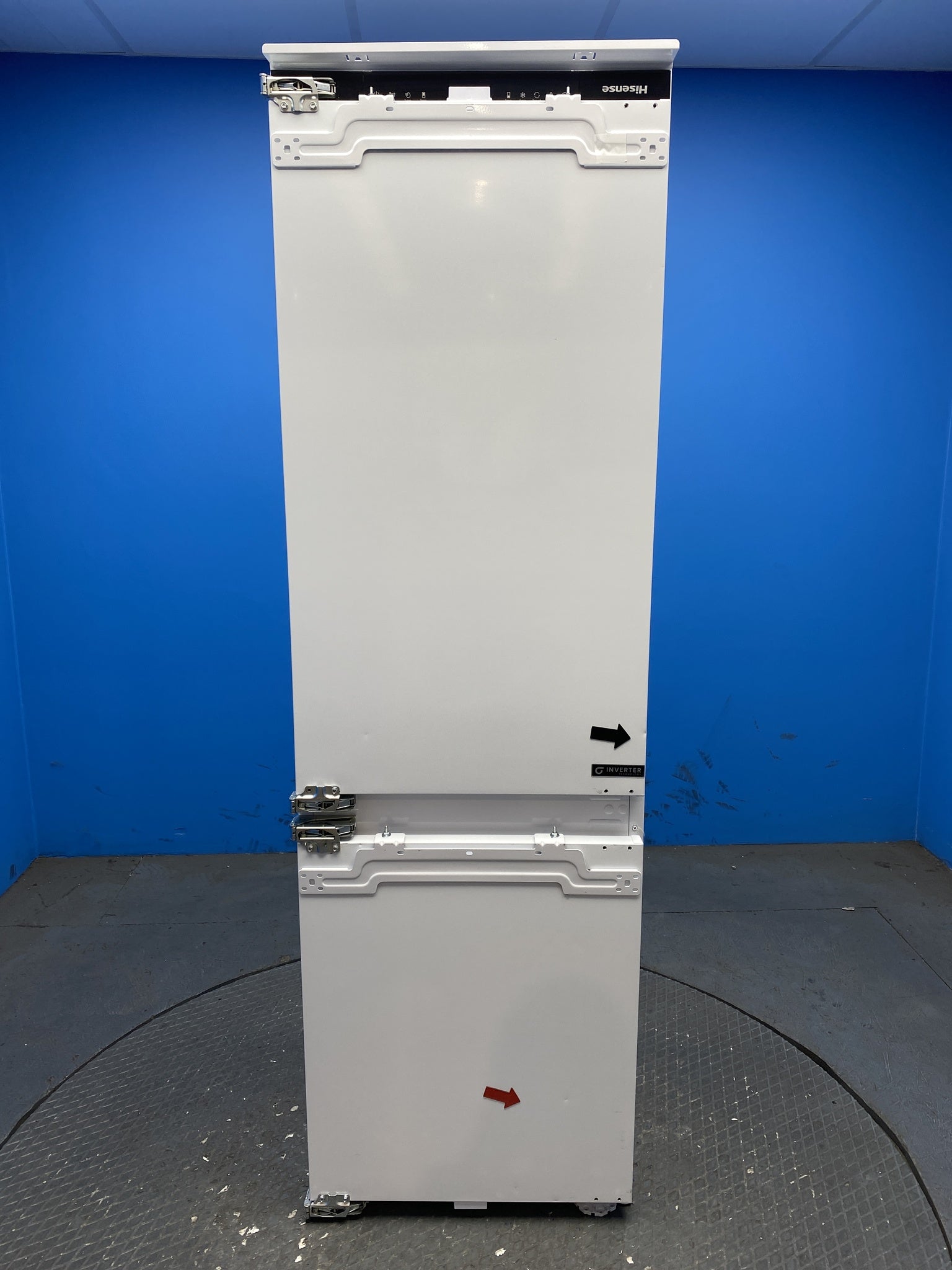 Hisense RB3B250SAWE Integrated 252L No Frost Fridge Freezer