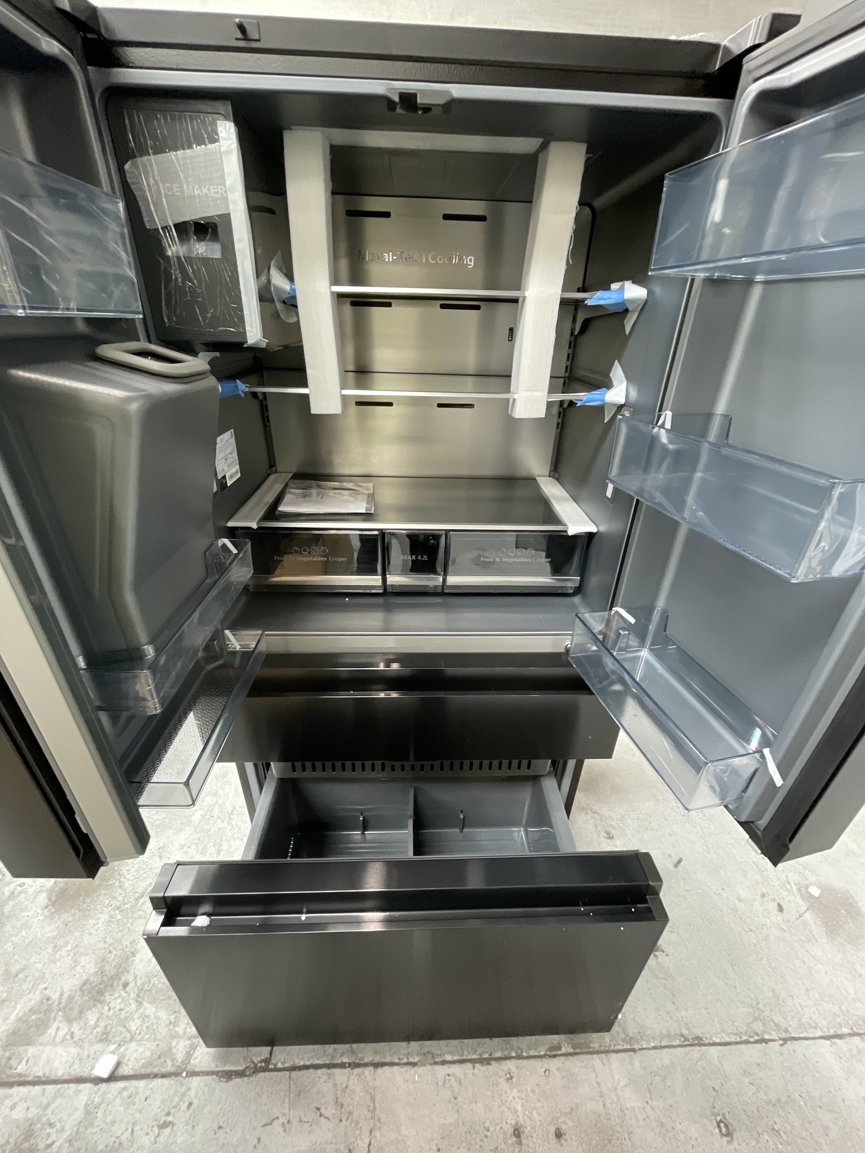 #GRC-157-214 - Hisense RF728N4SBFE PureFlat French Door Fridge Freezer