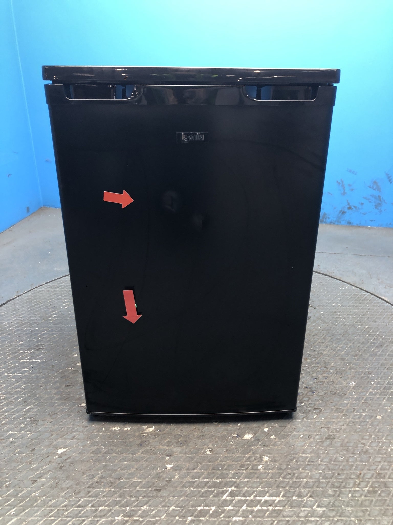 Igenix IG255B 136 Litre Under Counter Fridge