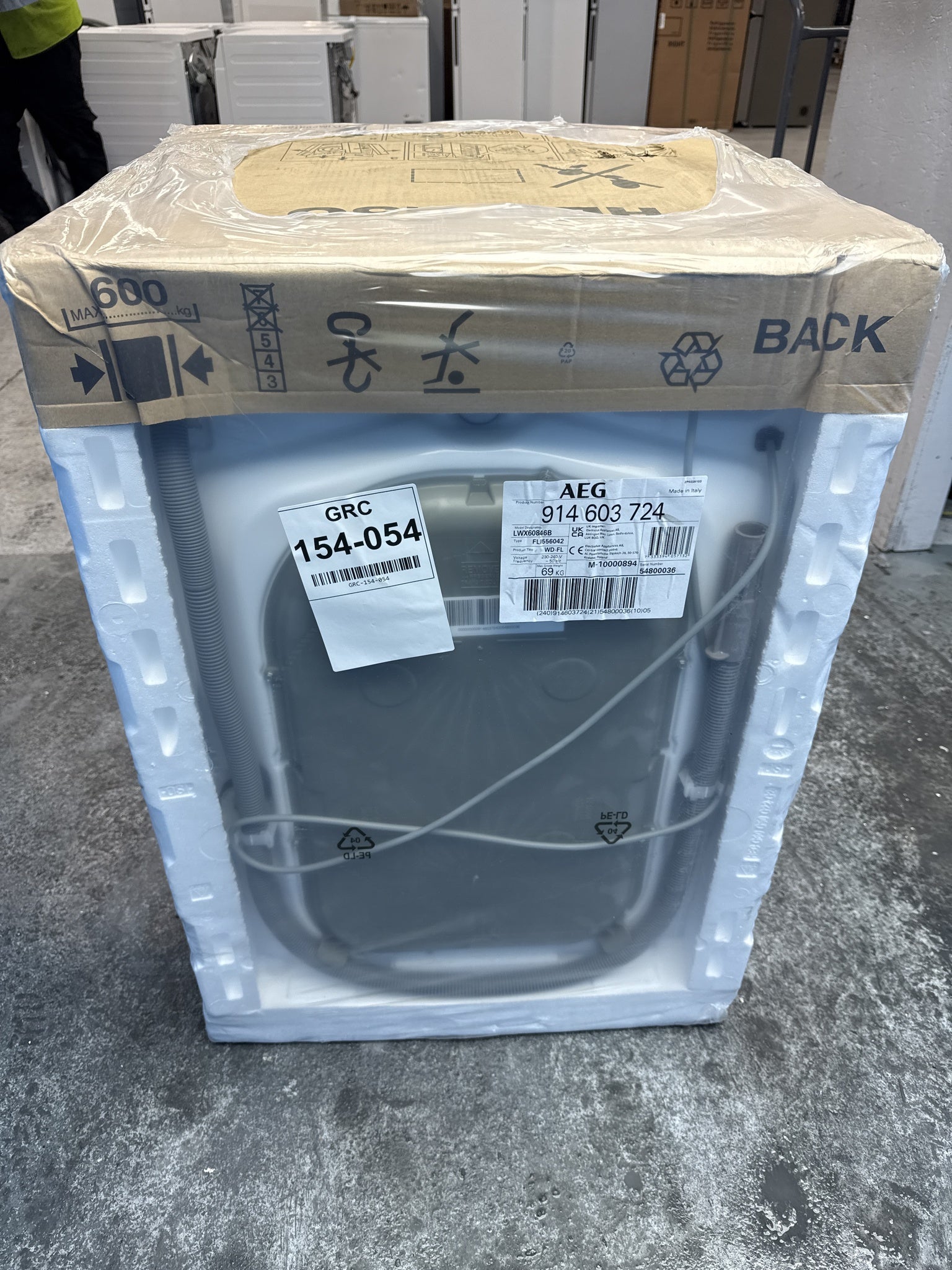 #GRC-154-054 - AEG 6000 Series LWX60846B 8/4kg 1600rpm Washer Dryer