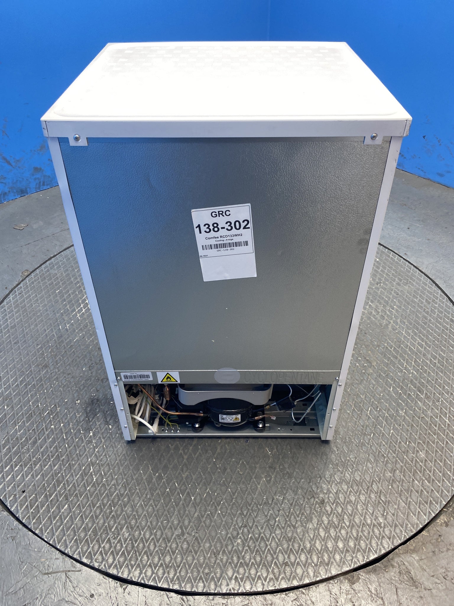 COMFEE' RCD133WH2(E) 131L Under-Counter Larder Fridge