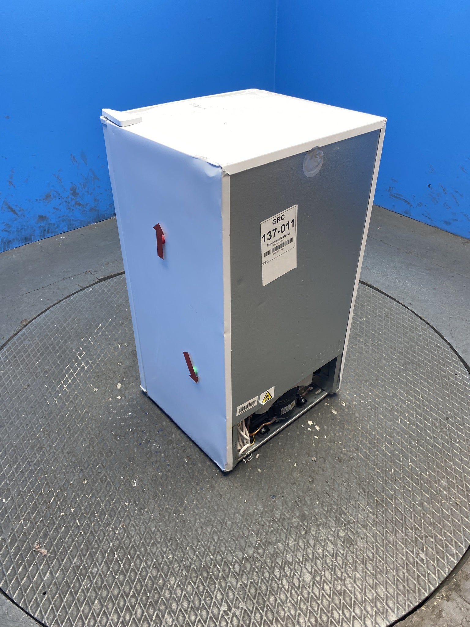 Statesman UC47LFW 93 Litres Under Counter Fridge