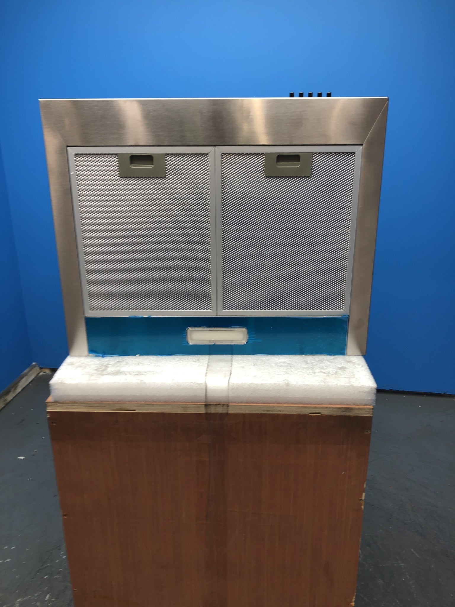 Candy CCE60NX/1 60cm Chimney Cooker Hood