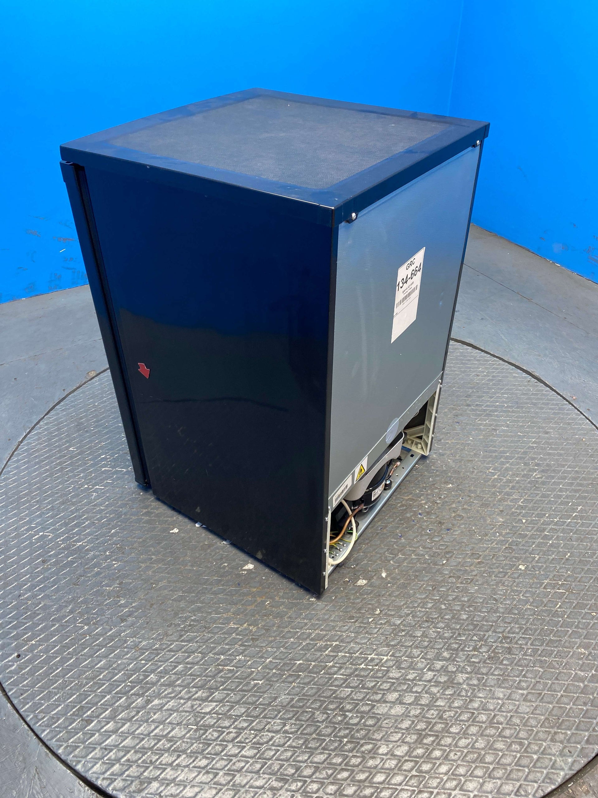 Igenix IG155B 109 Litre Under Counter Fridge with Ice Box