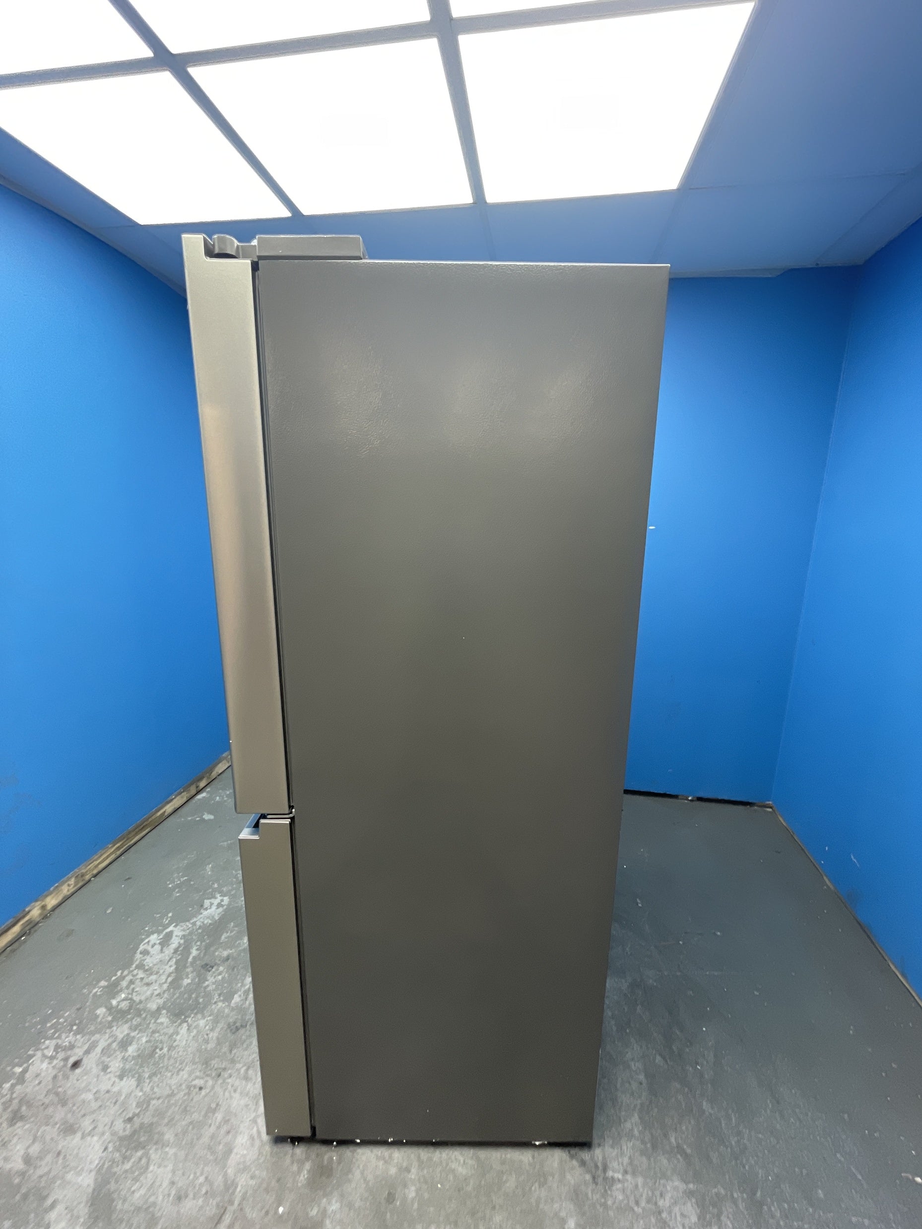 #GRC-163-249 - Hisense PureFlat RQ758N4SASE 609L American Style Fridge Freezer