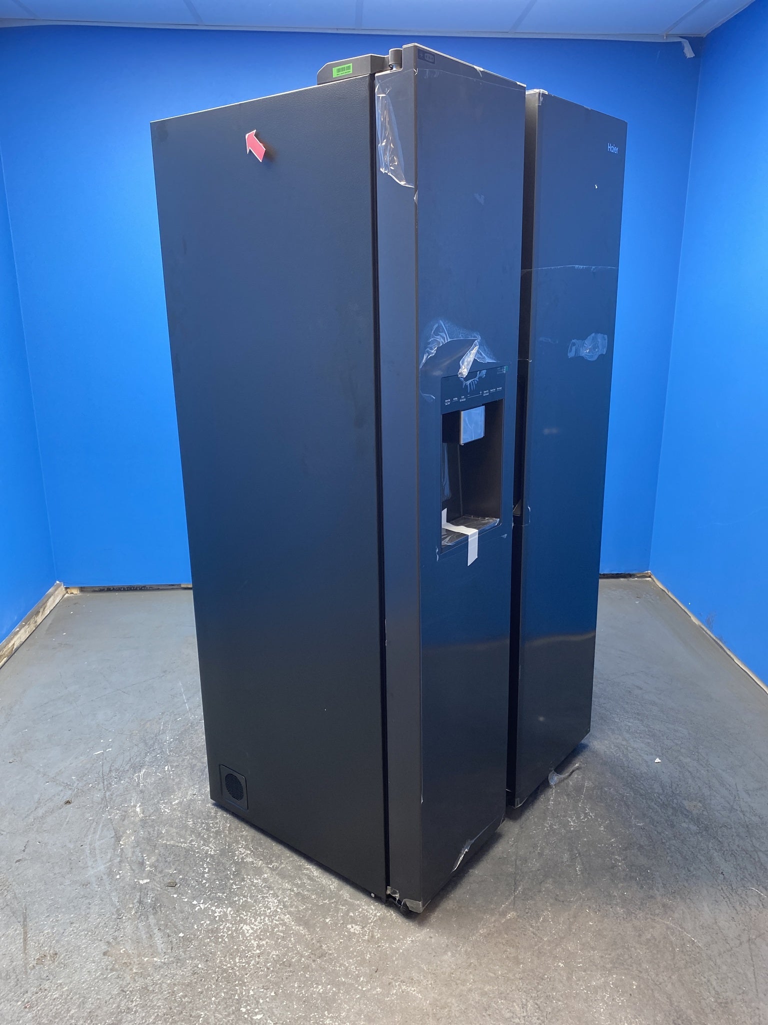 Haier HSW59F18EIPT American Style Fridge Freezer with Ice Dispenser