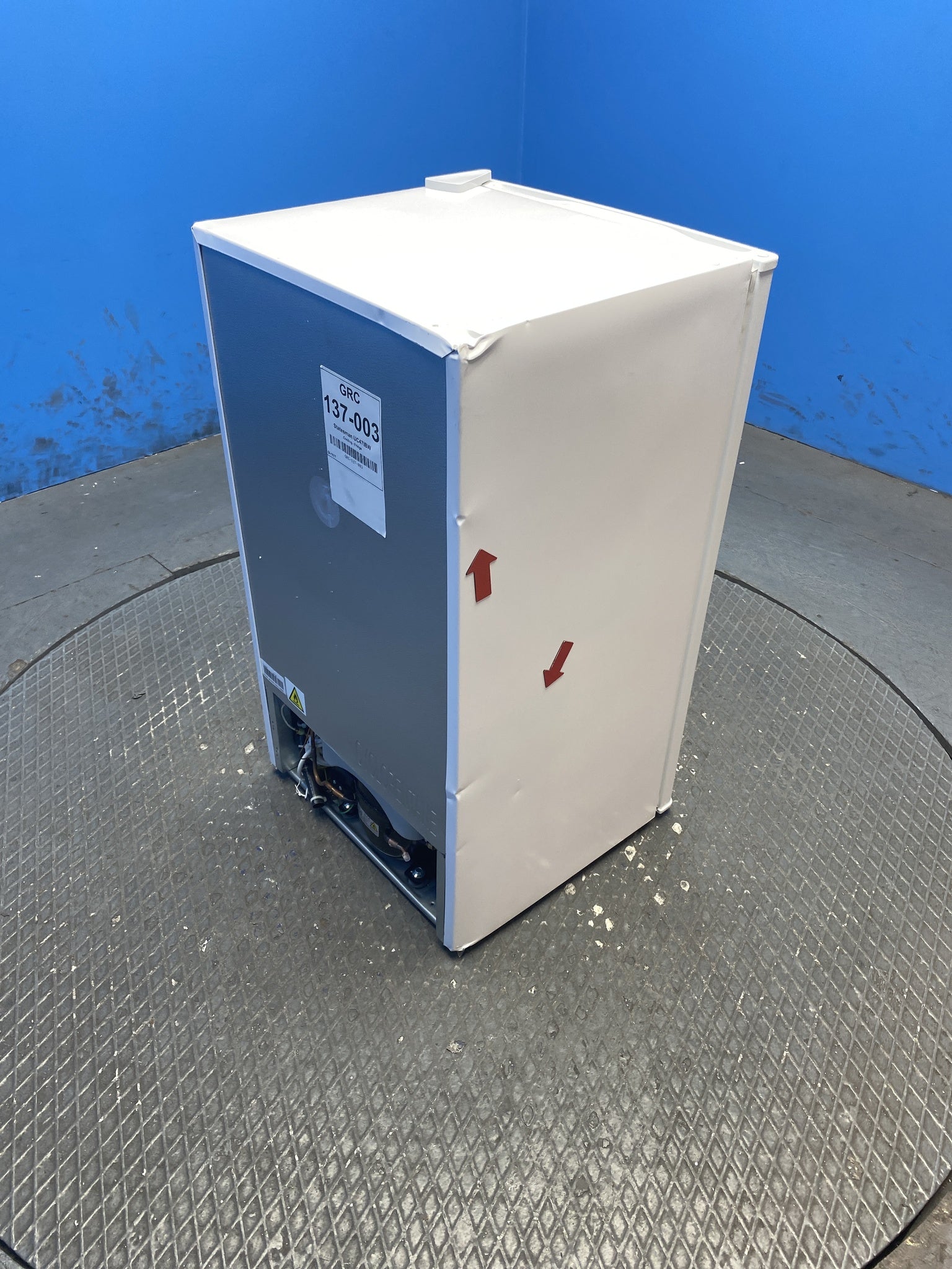 Statesman UC47IBW Compact 47cm 80 Litre Under Counter Fridge