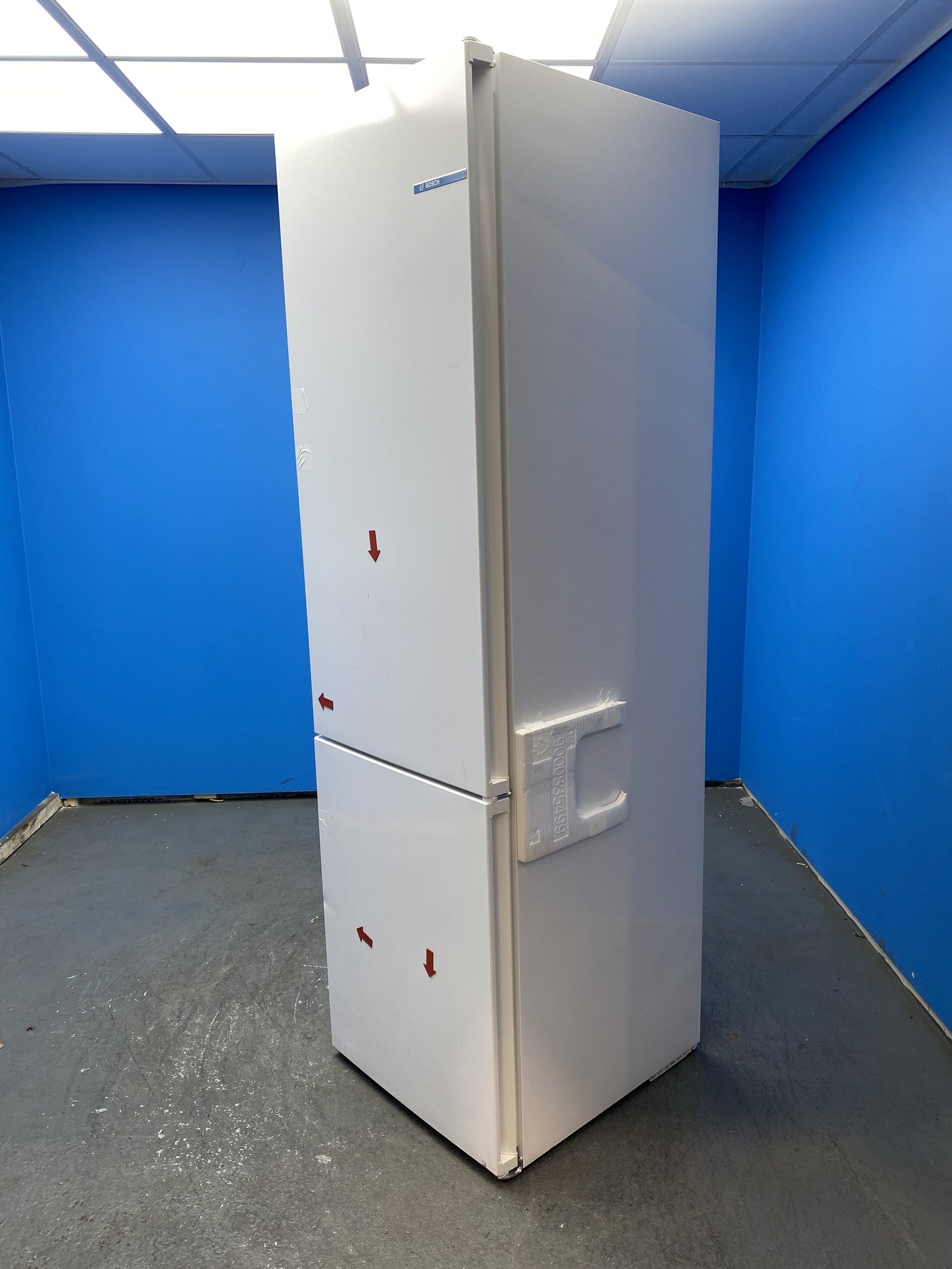 Bosch GSN36VWEPG Series 4 NoFrost 242 Litre Upright Freezer