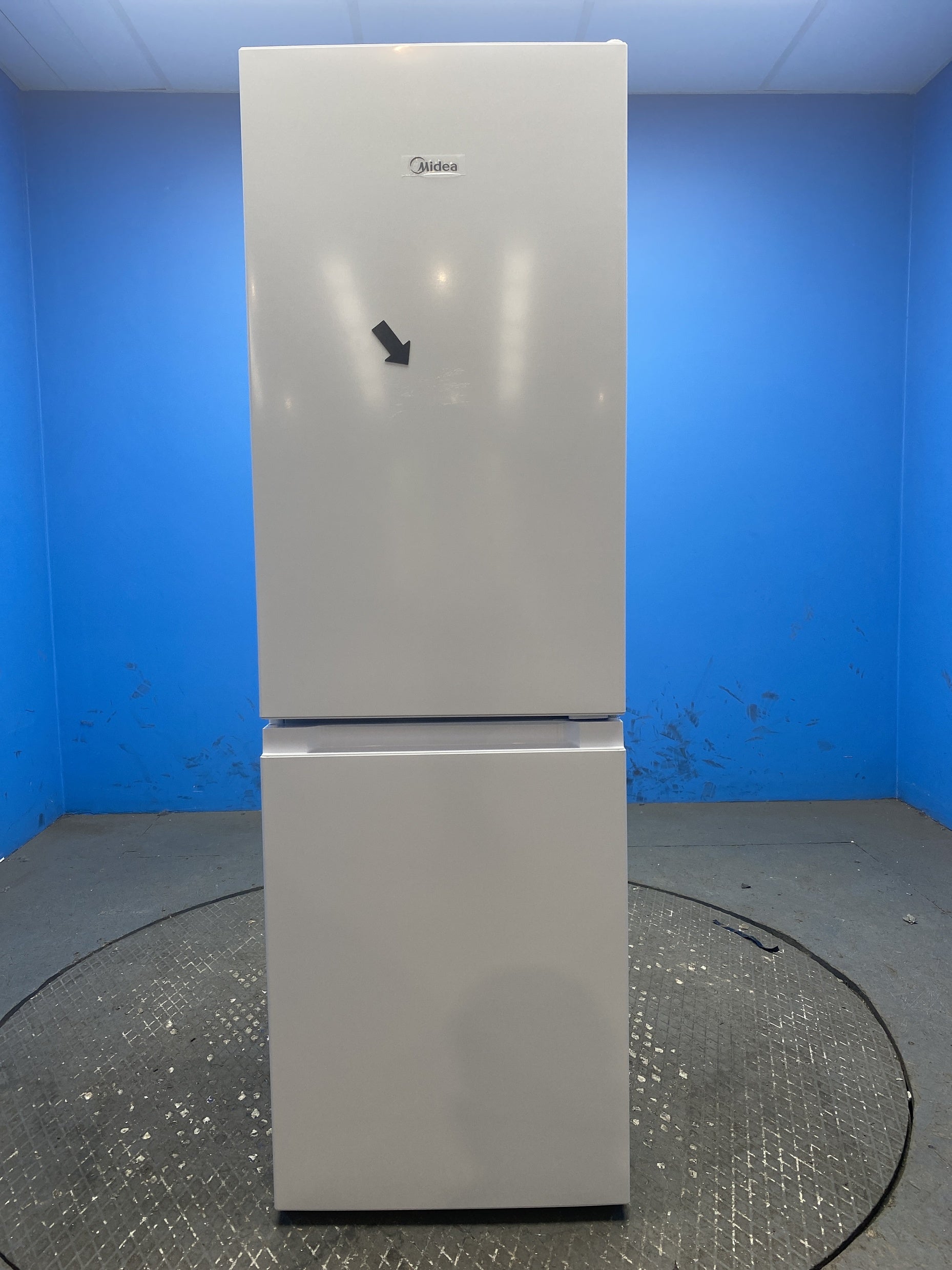 #GRC-158-796 - Midea MDRB254FGE01 173 Litre Combi Fridge Freezer