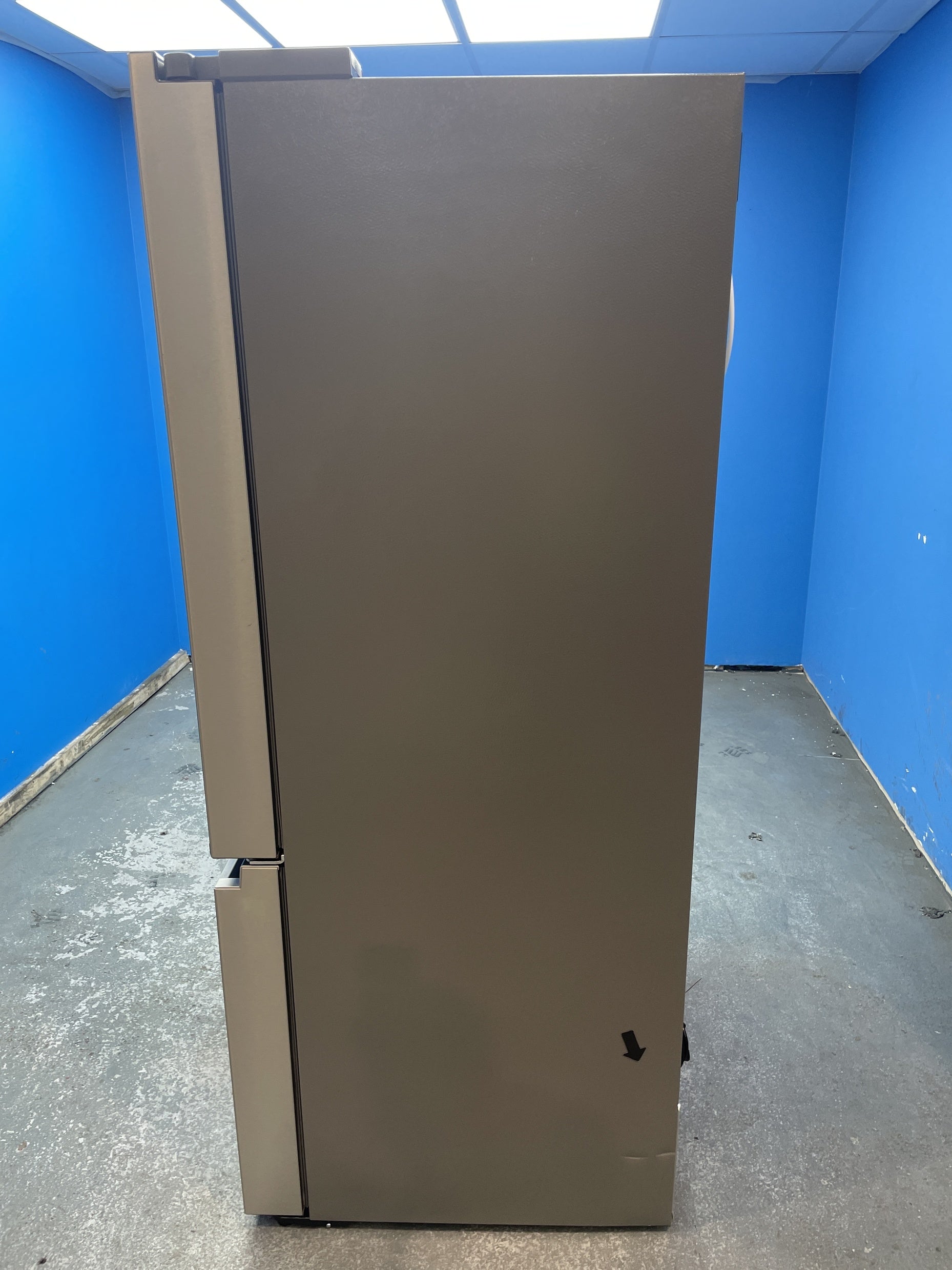 #GRC-145-184 - Hisense RF793N4SASE 612L French Door Fridge Freezer with Ice & Water