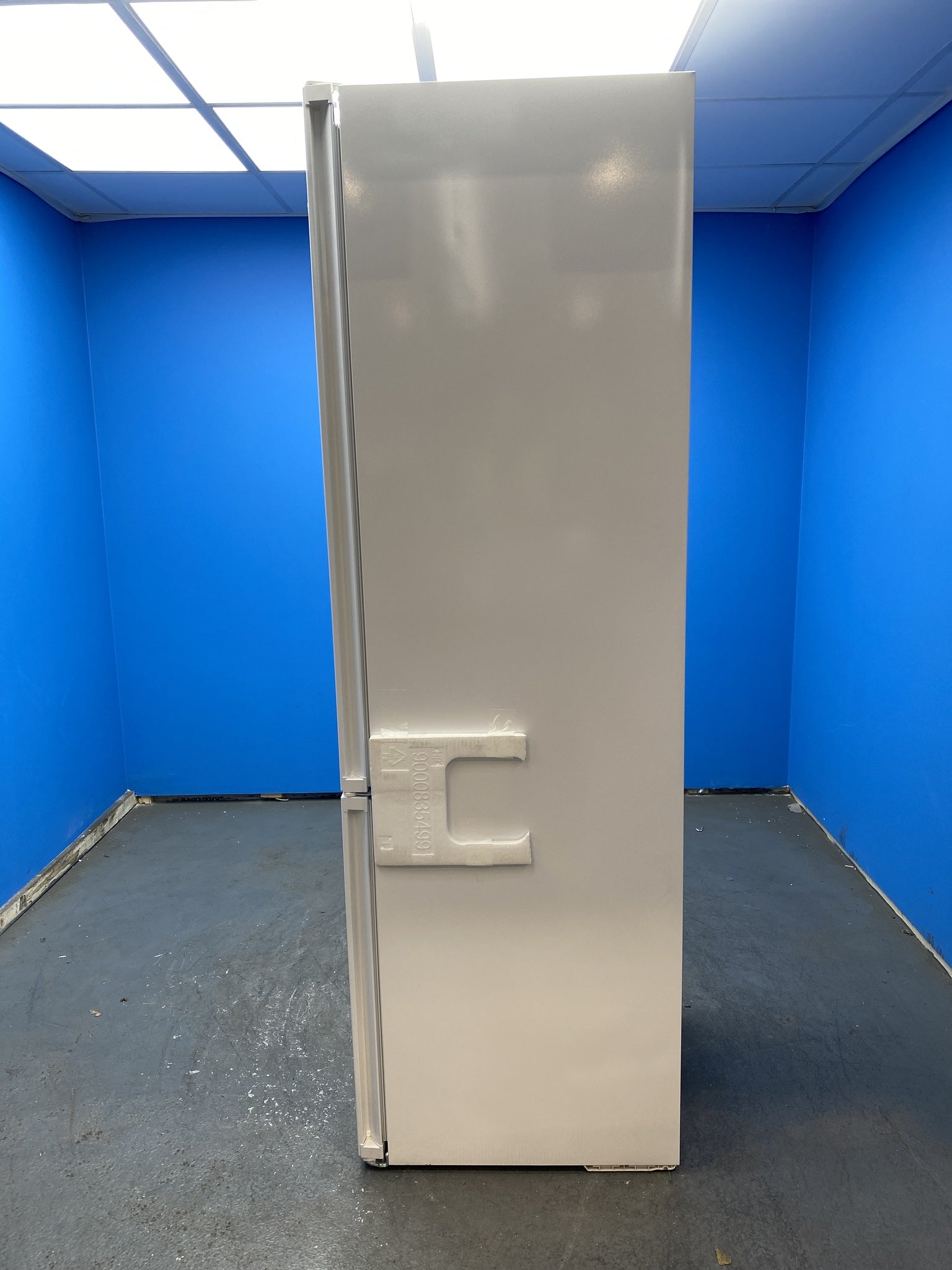 Bosch GSN36VWEPG Series 4 NoFrost 242 Litre Upright Freezer