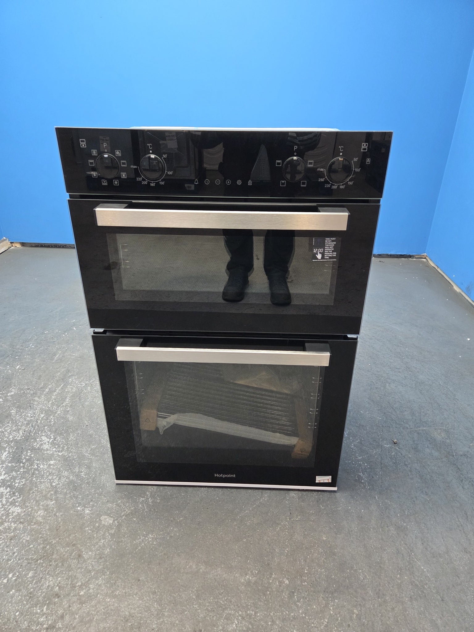 Hotpoint DIH82GB Black 60cm Built-In Electric Double Oven