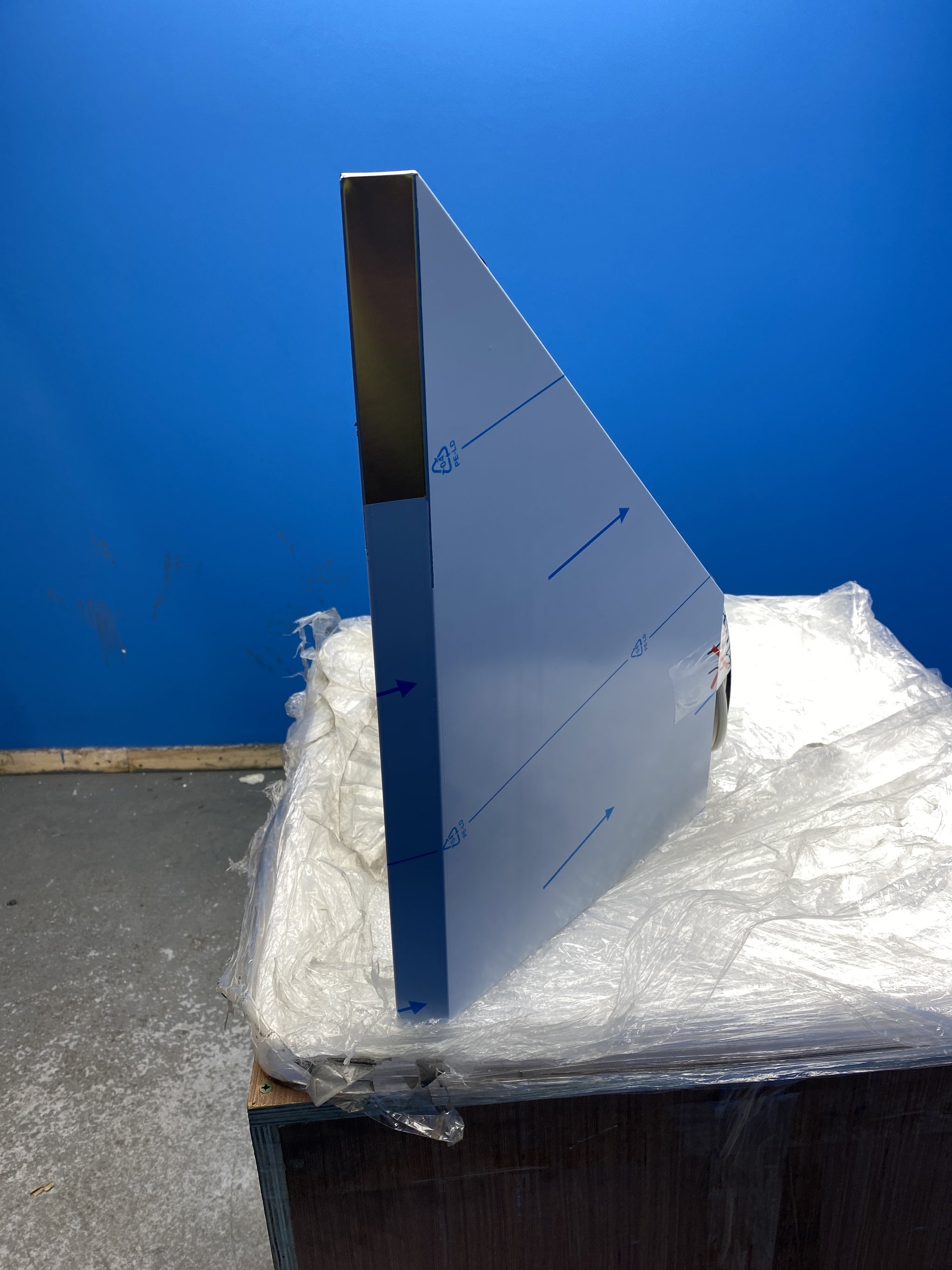 #GRC-150-214 - AEG LFC316X 60cm Stainless Steel Pyramid Chimney Hood