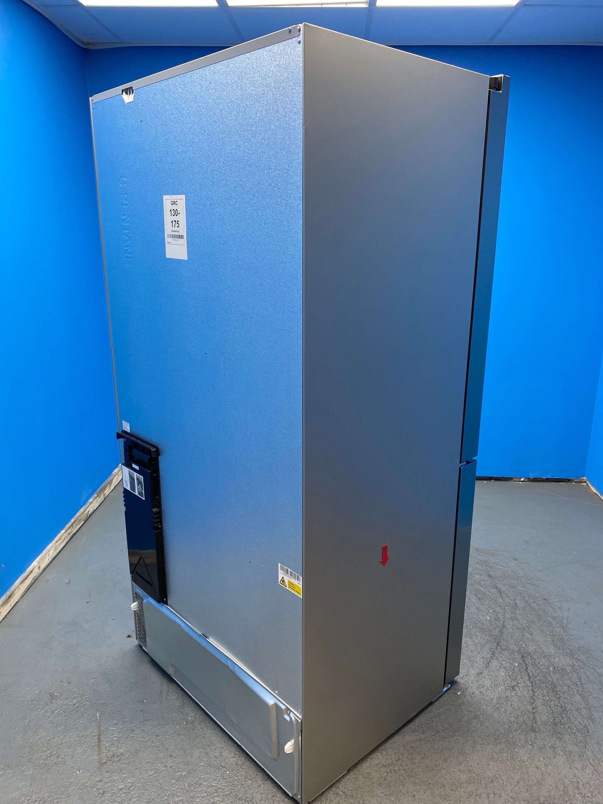Bosch Series 6 KFI96APEAG 4-Door American Fridge Freezer