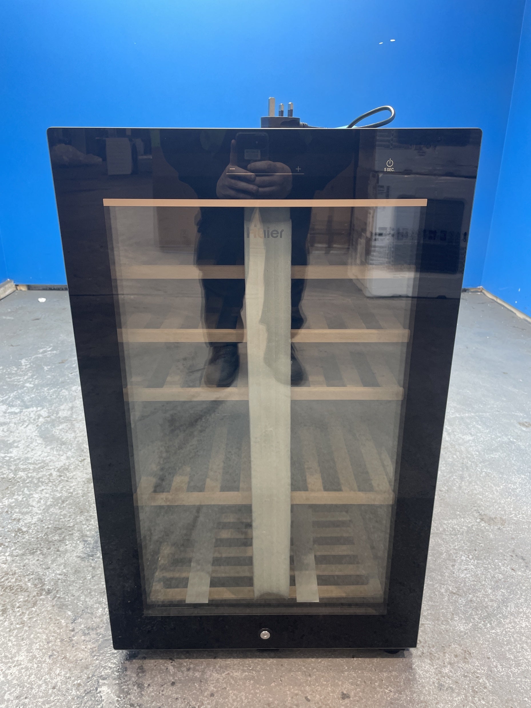 #GRC-155-027 - Haier HWS49GA Series 5 49 Bottle Wine Cooler