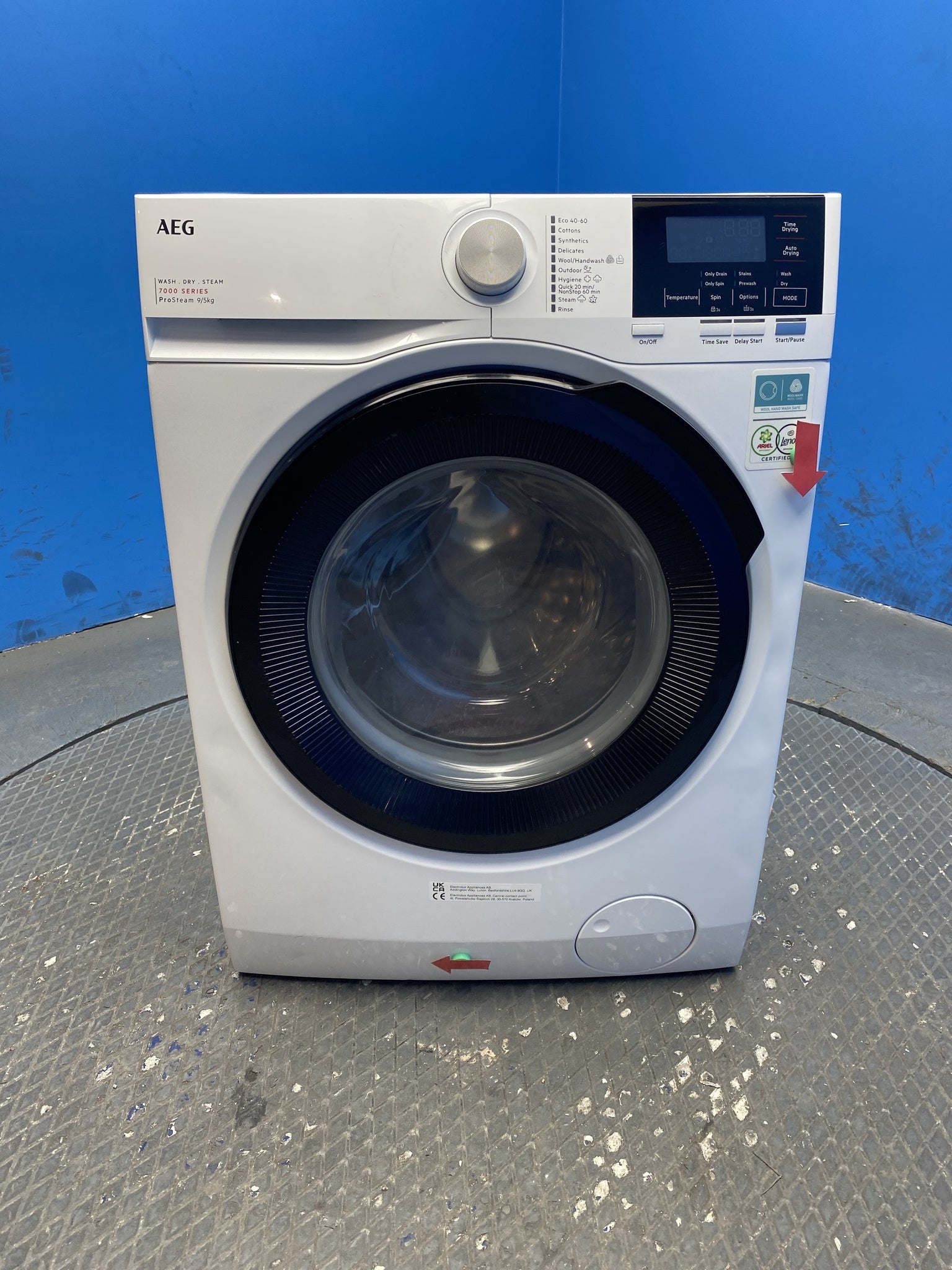 AEG LWR7195M4B 9kg/5kg 1400rpm Washer Dryer with ProSteam