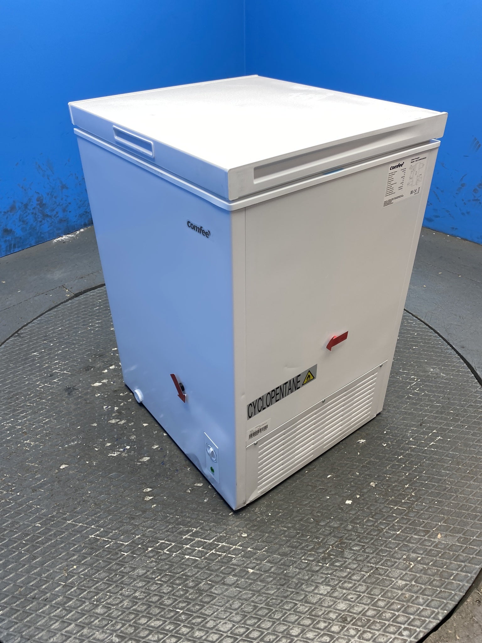 Comfee 143 L Chest Freezer / Fridge – White