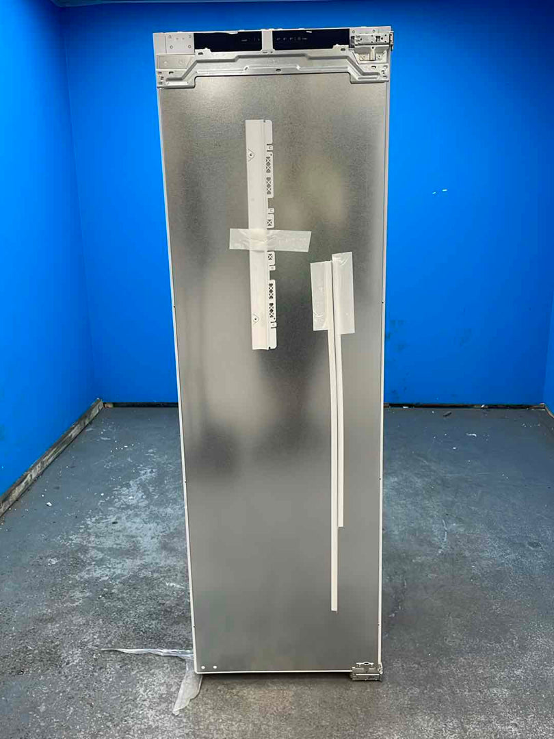 #GRC-159-118 - Bosch Series 6 KIR81ADD0G Integrated 310L Tall Larder Fridge