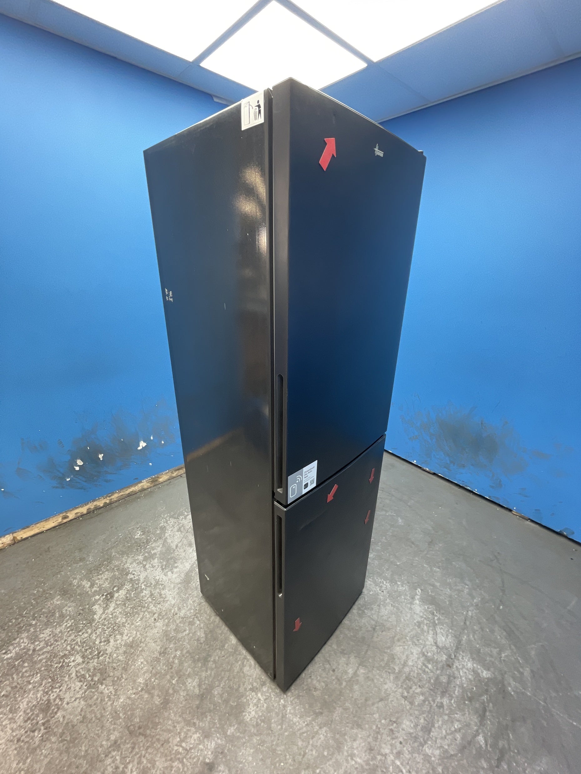 #GRC-162-710 - Hoover HVT3CLECKIHB 235 Litre Combi Fridge Freezer