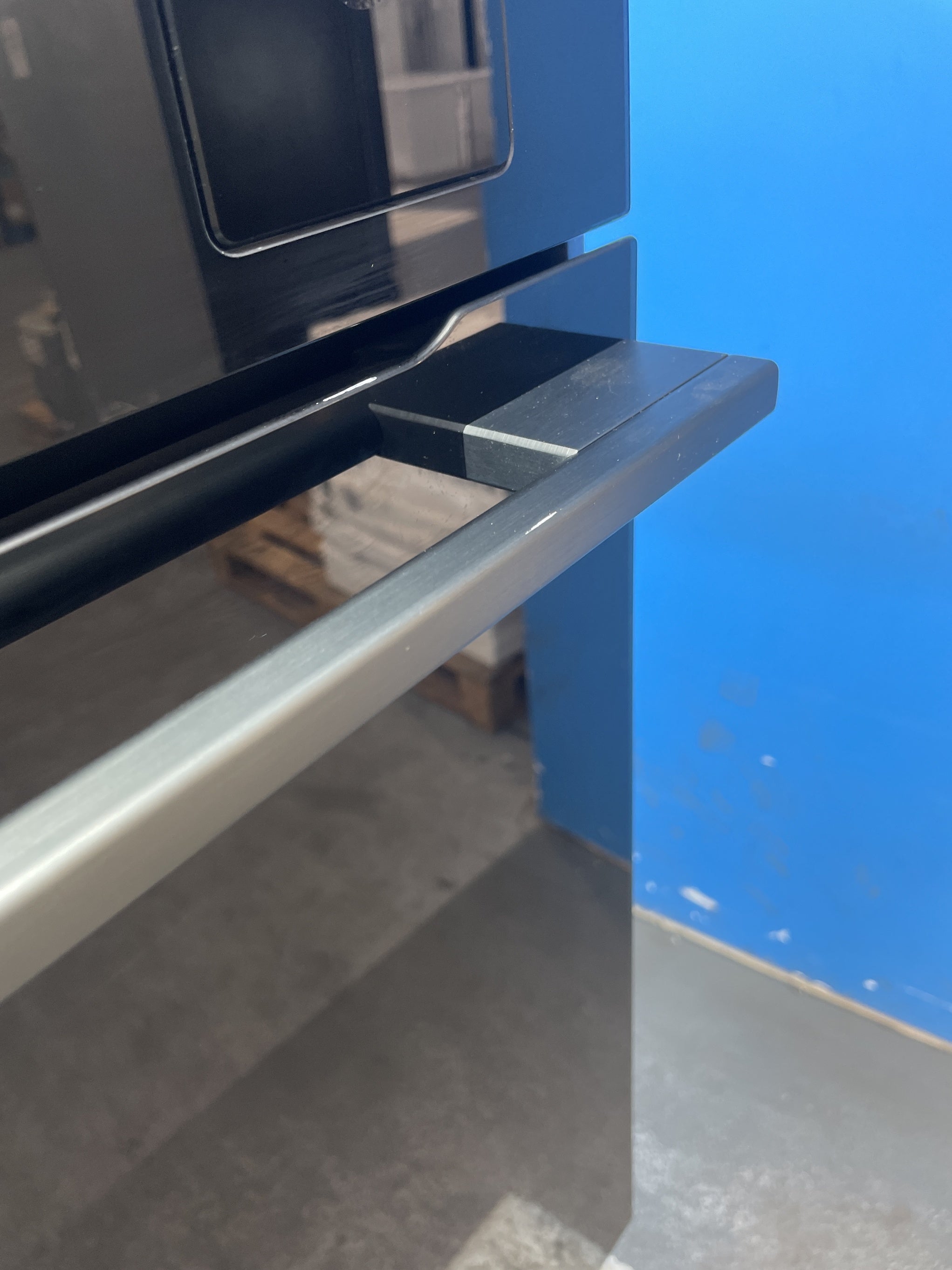 #GRC-163-222 - Hisense Hi8 BAS6PH8BUKWF BlackLine 77L Built-In Steam and Pyrolytic Oven