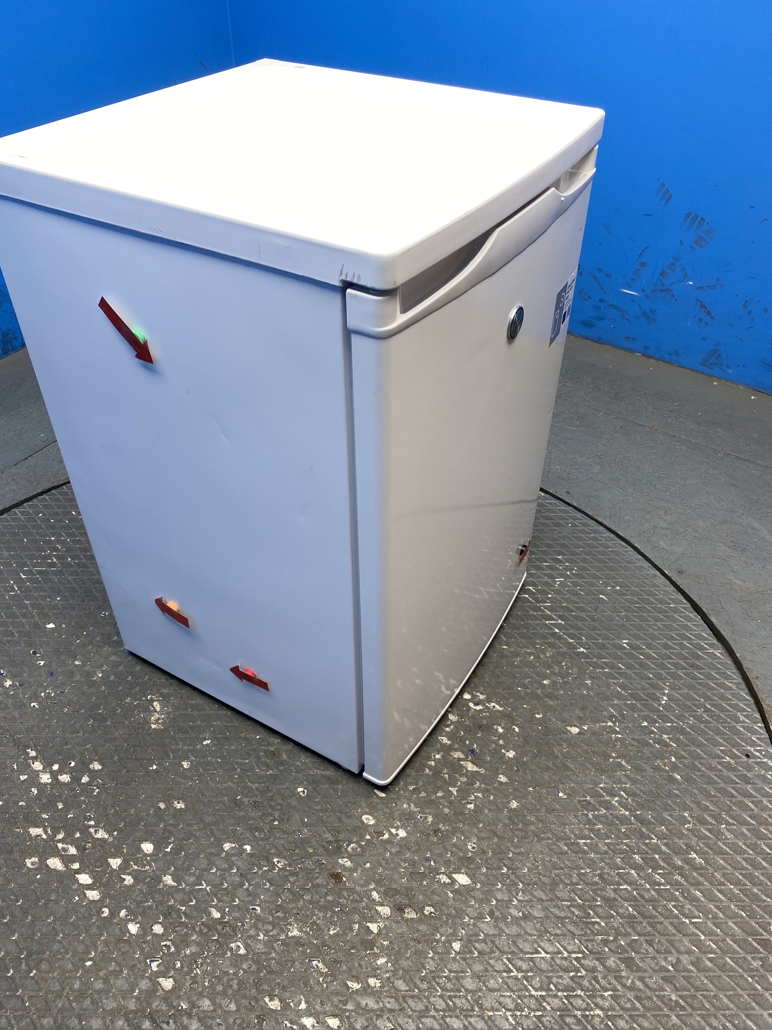 Hoover Comfort HOOHS58EWK 55cm Undercounter Fridge with Icebox