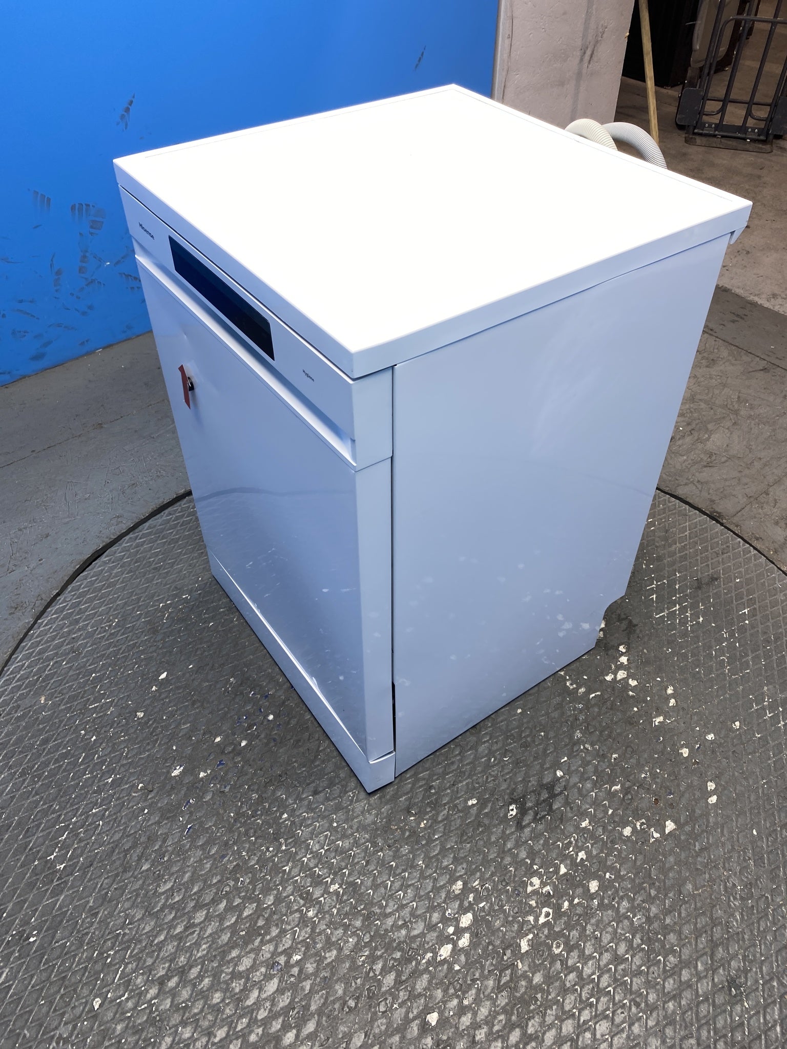 Hisense HS673C60WUK 16 Place Setting Dishwasher