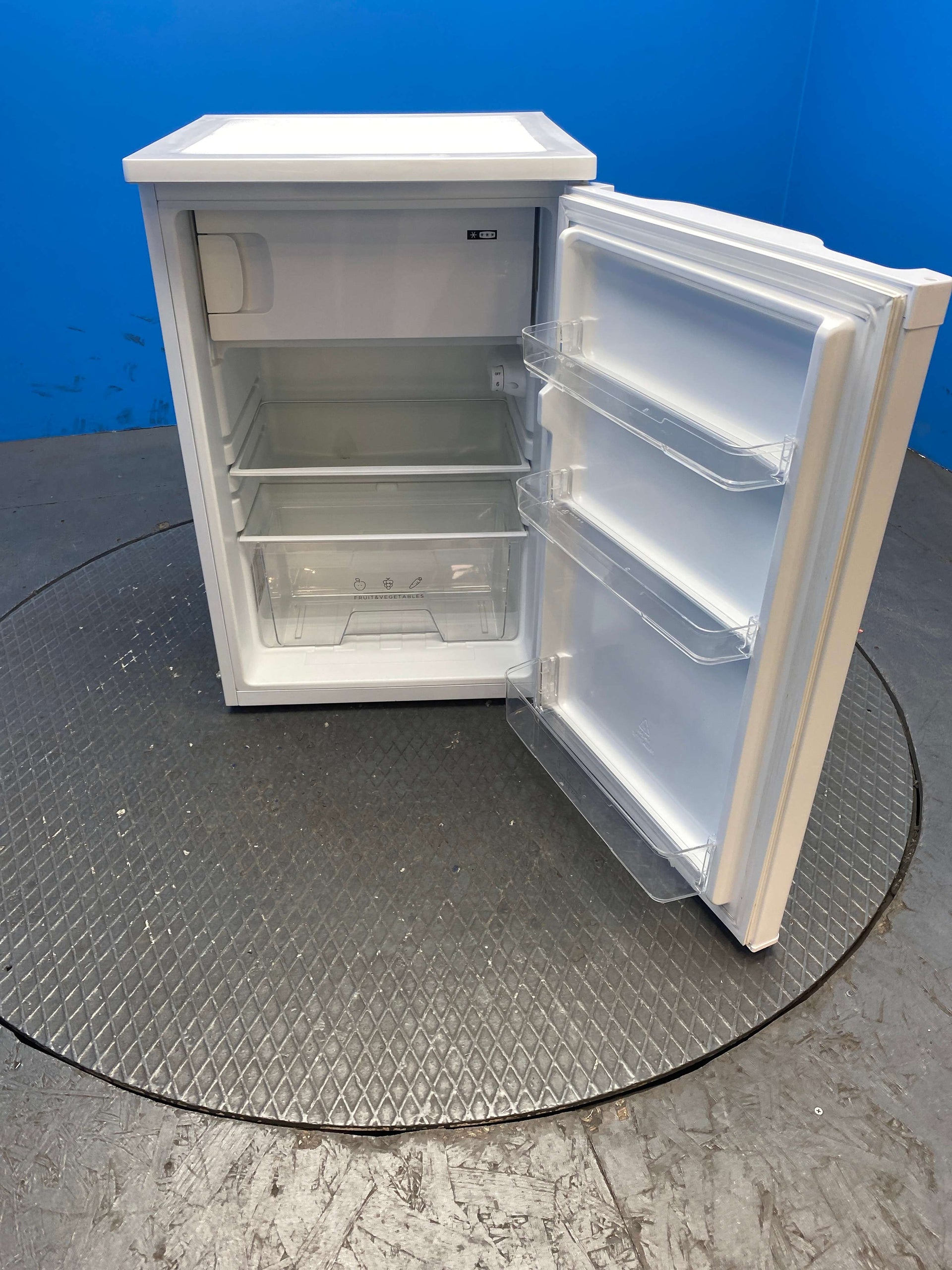 Statesman R155W 55cm Under Counter Fridge
