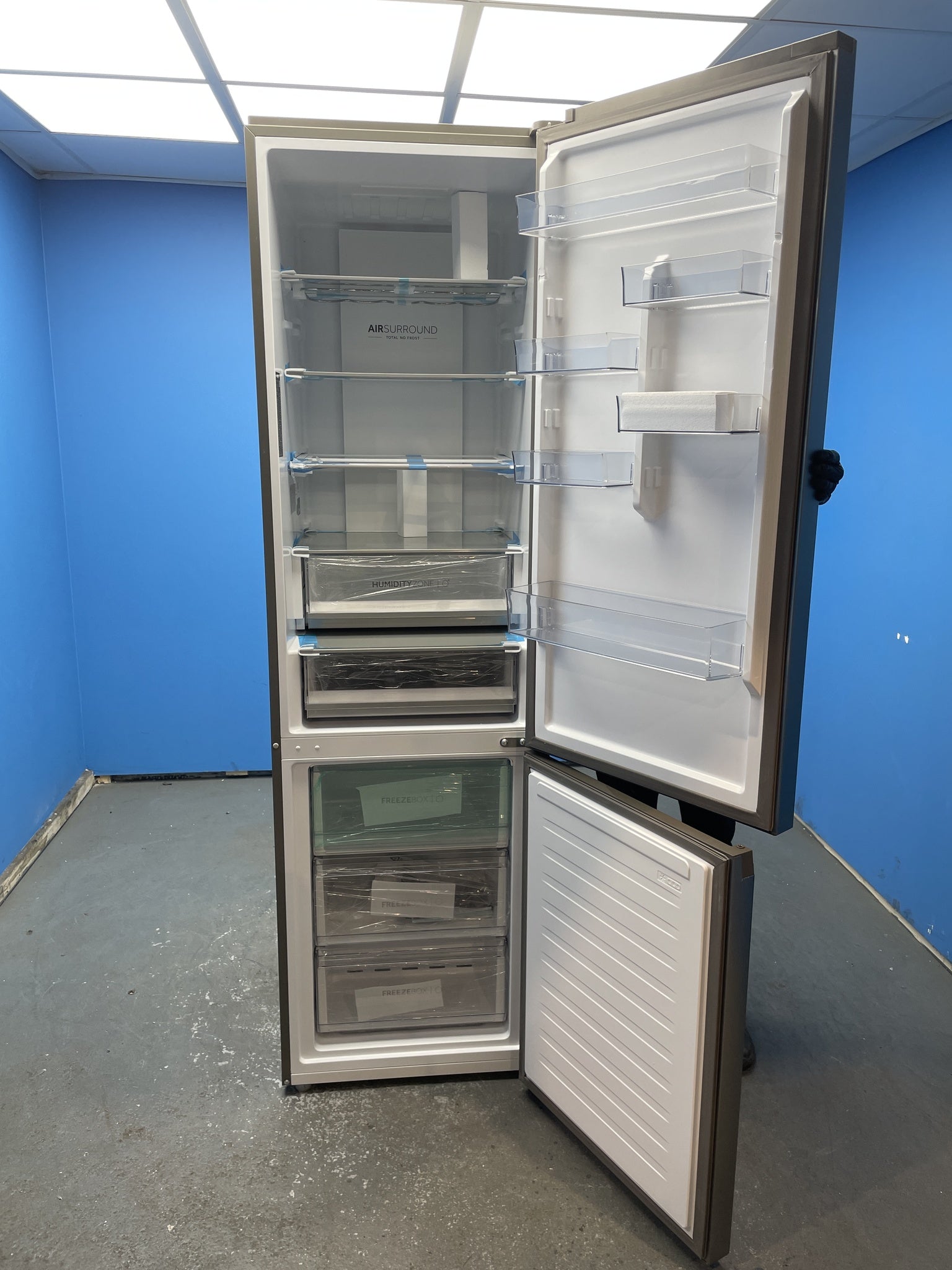 Haier HDPW5620ANPD 409L 60cm Frost Free Fridge Freezer