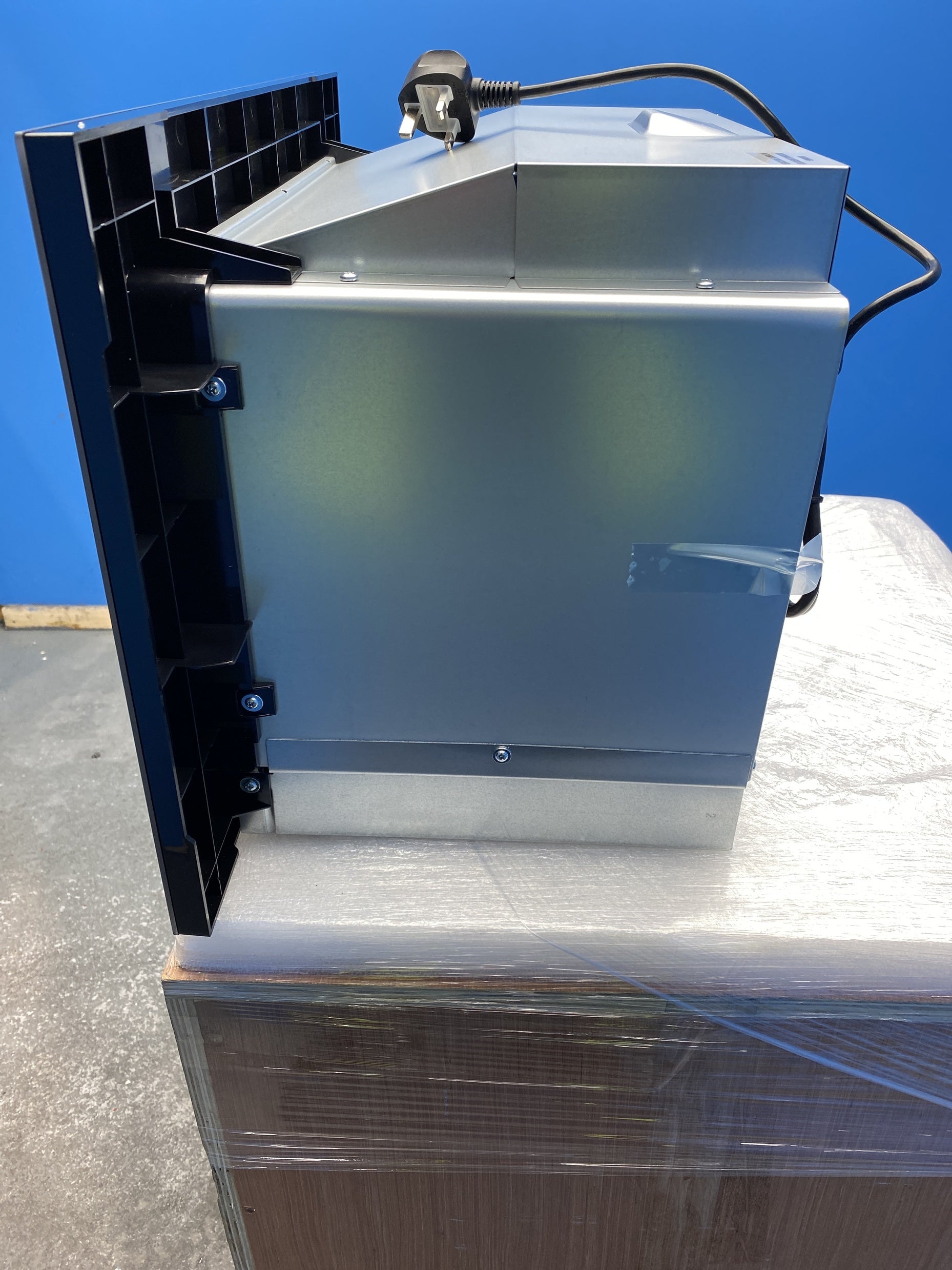 Candy MIS1730BUK 1000W Built-in 17L Microwave