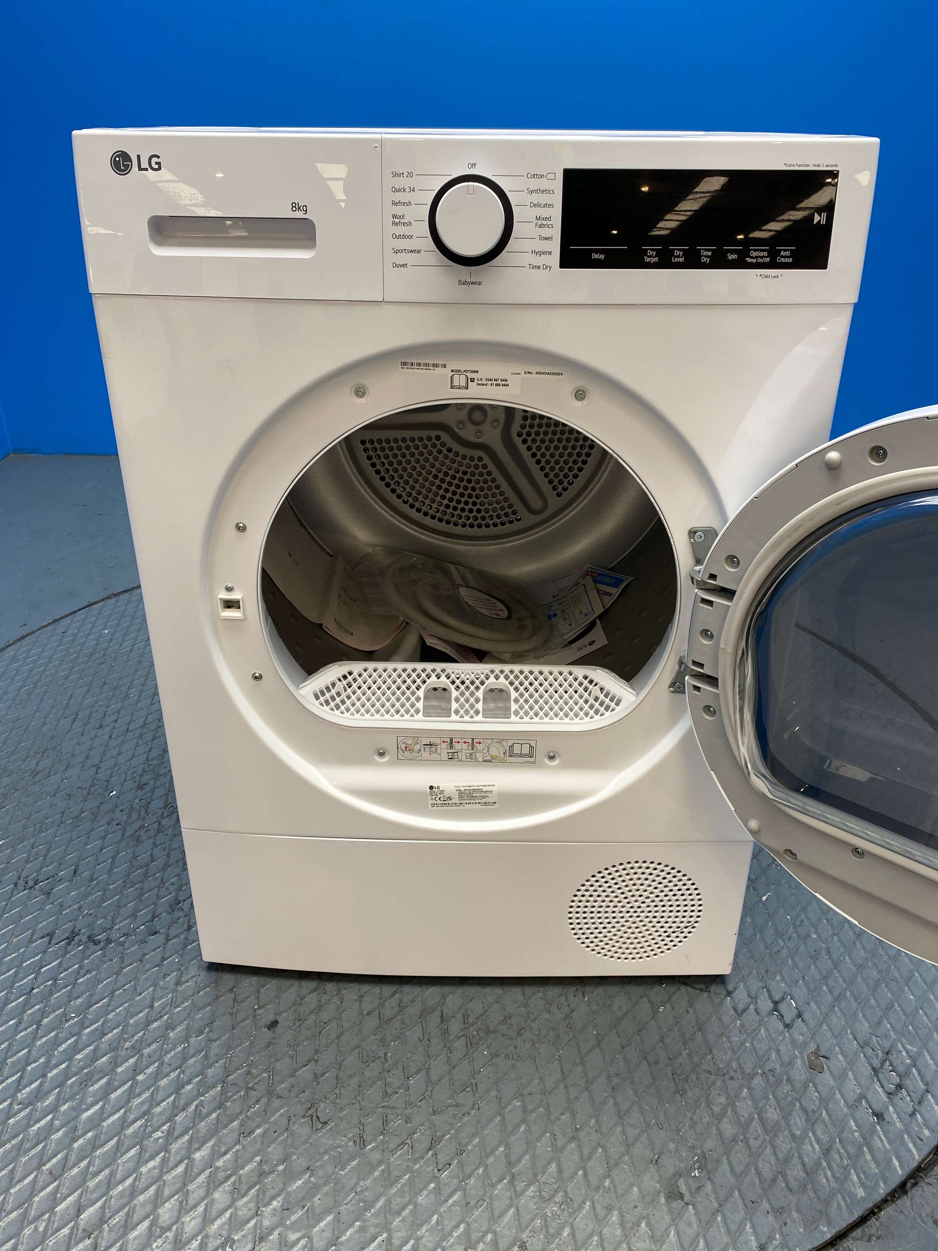 LG FDT208W 8kg Heat Pump Tumble Dryer
