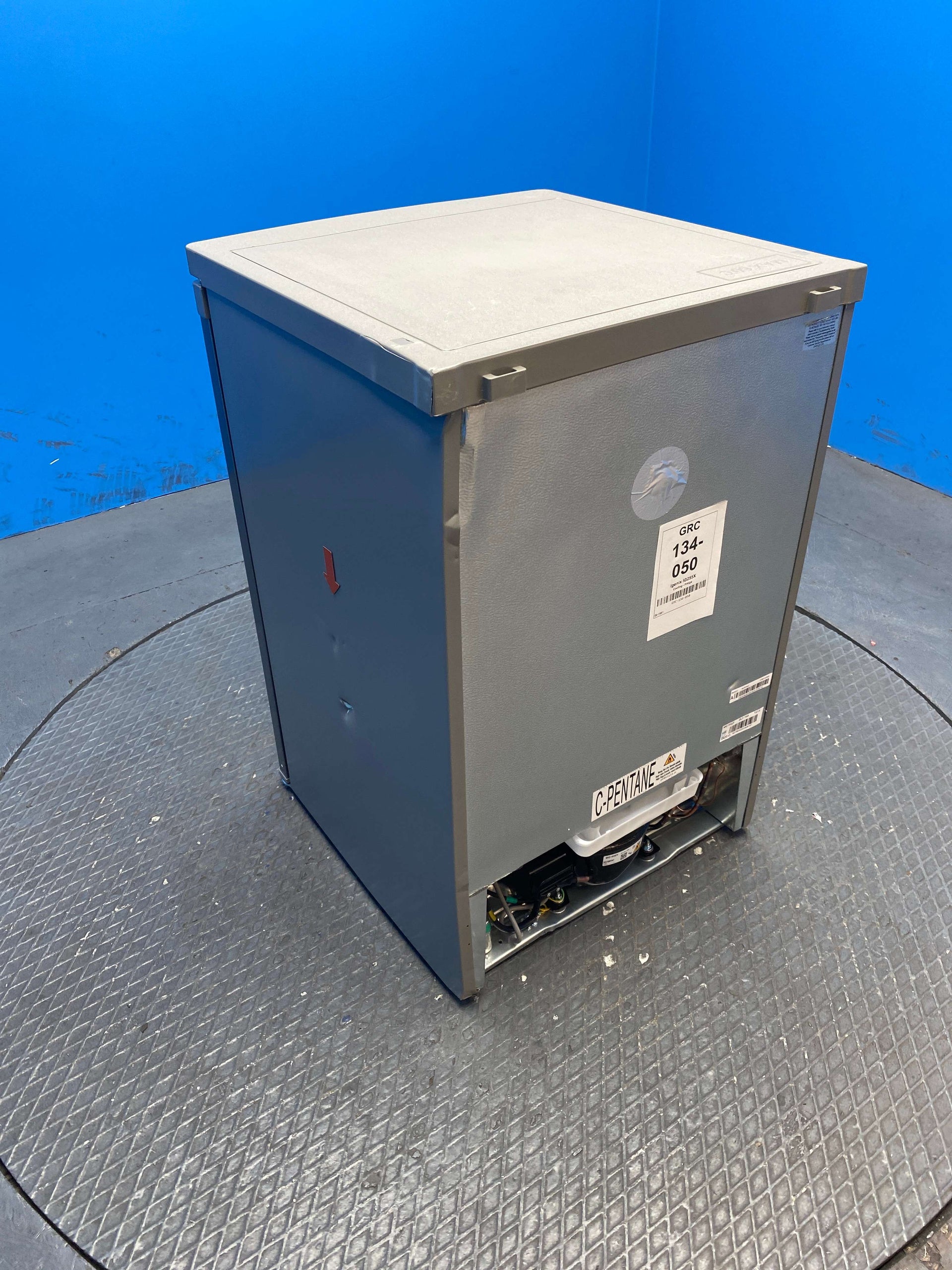 Igenix IG255X 136 Litre Undercounter Fridge