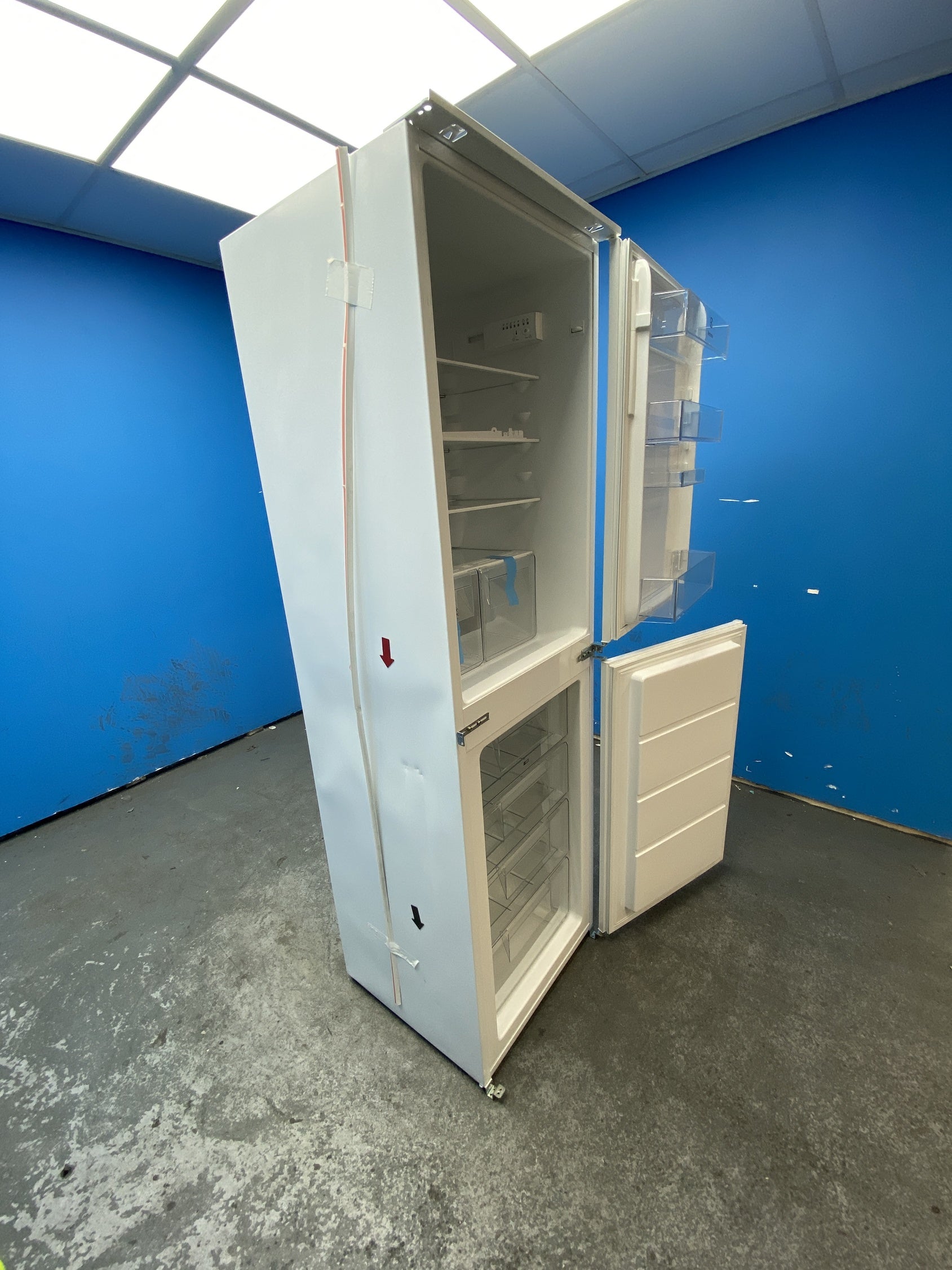 #GRC-155-943 - AEG 500 ColdSense LNS5LE18S5 Integrated 50/50 Low Frost Fridge Freezer