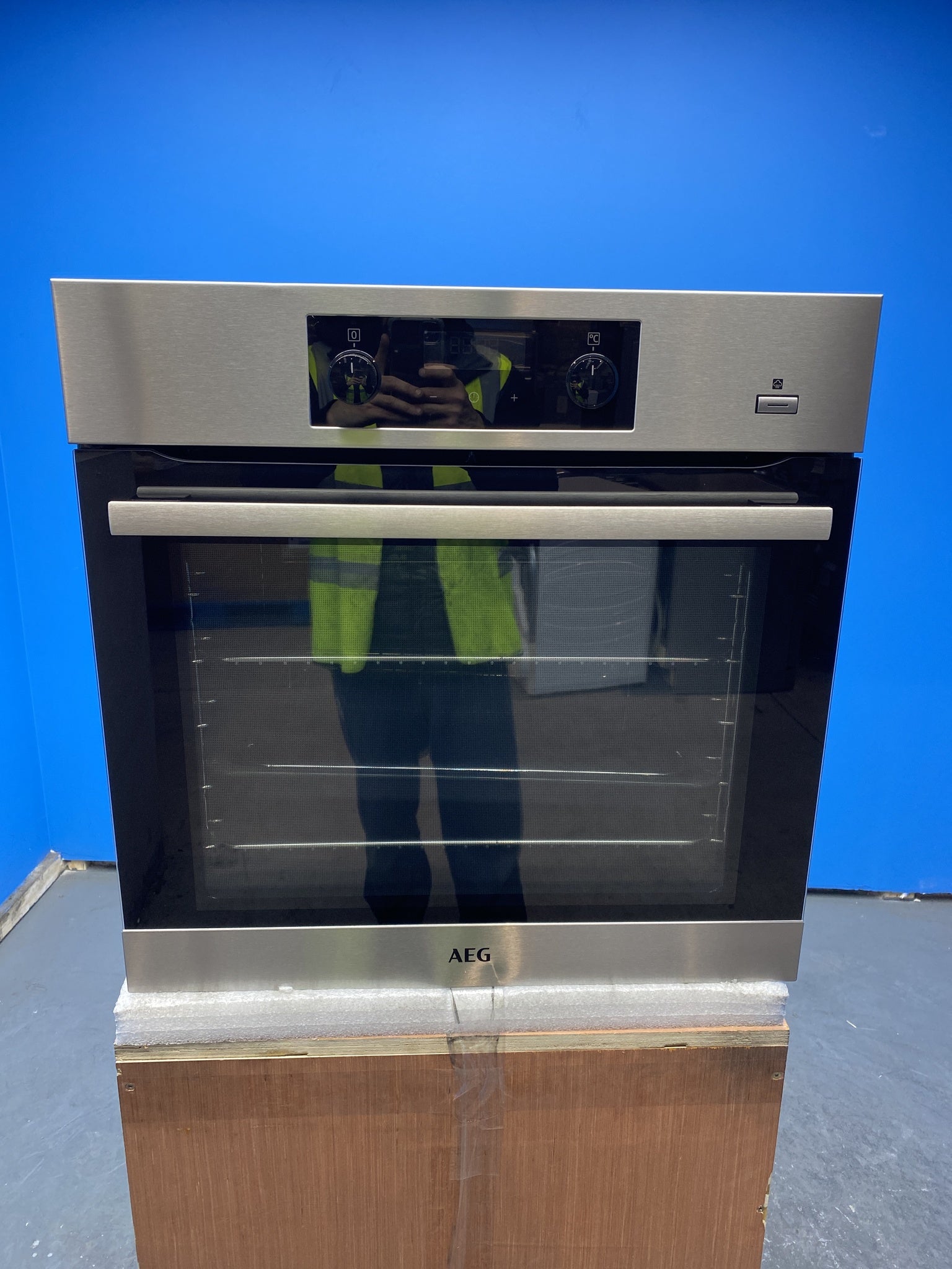 AEG BES355010M SteamBake Built-In Electric Single Oven