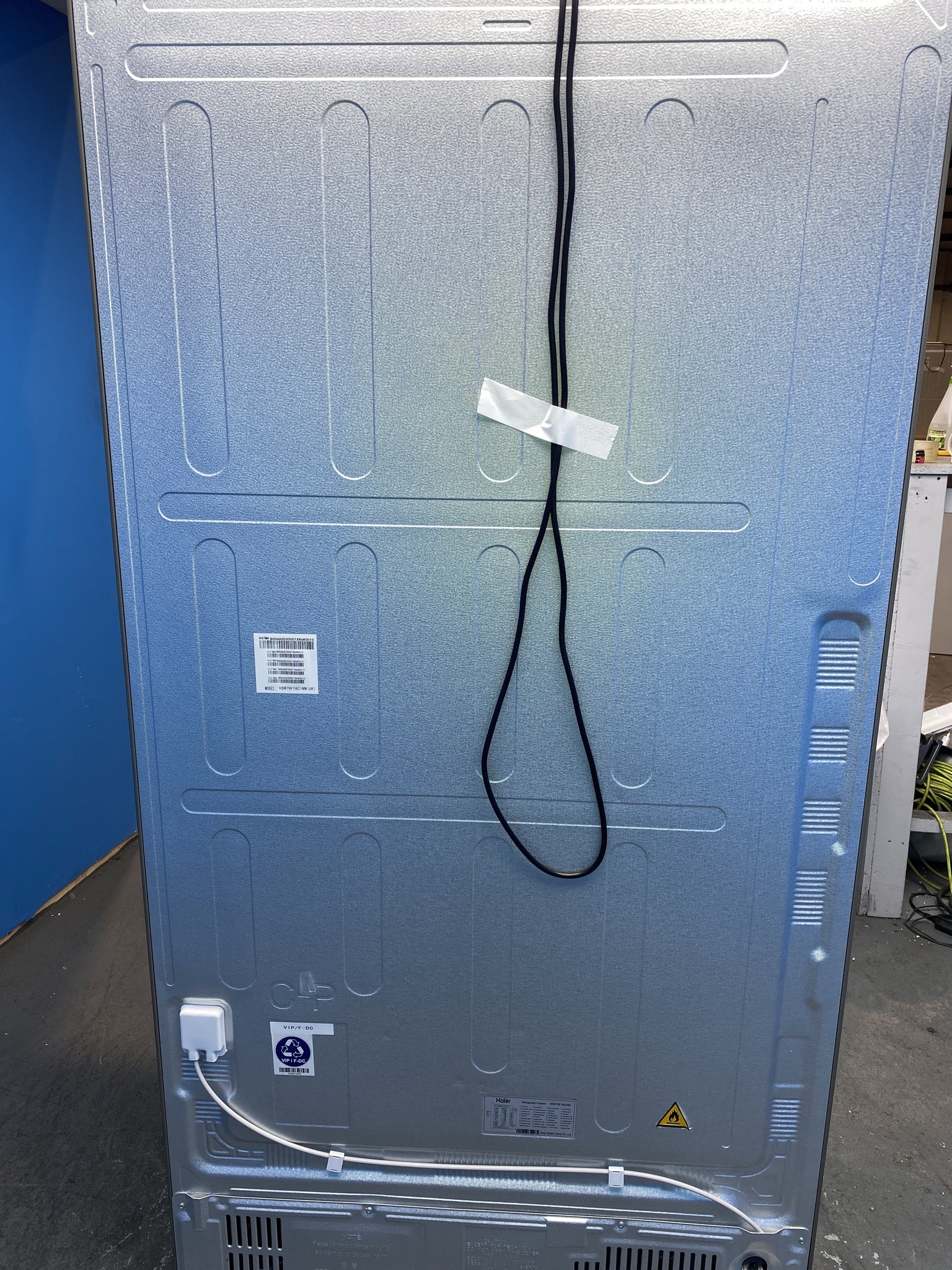 Haier Series 7 HSW79F18CIMM Plumbed American Fridge Freezer