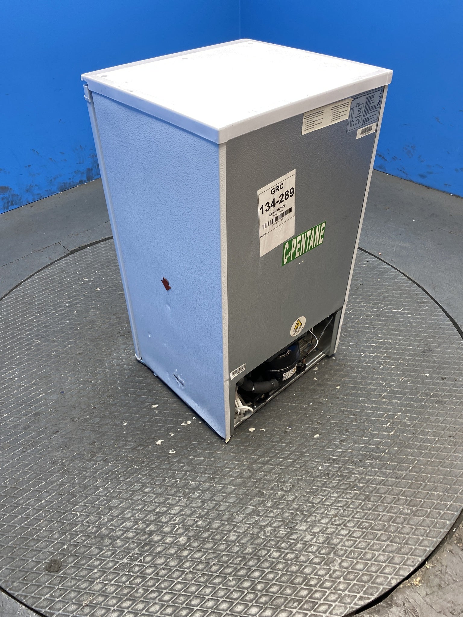 Igenix IG3960E 92 Litre Under Counter Larder Fridge