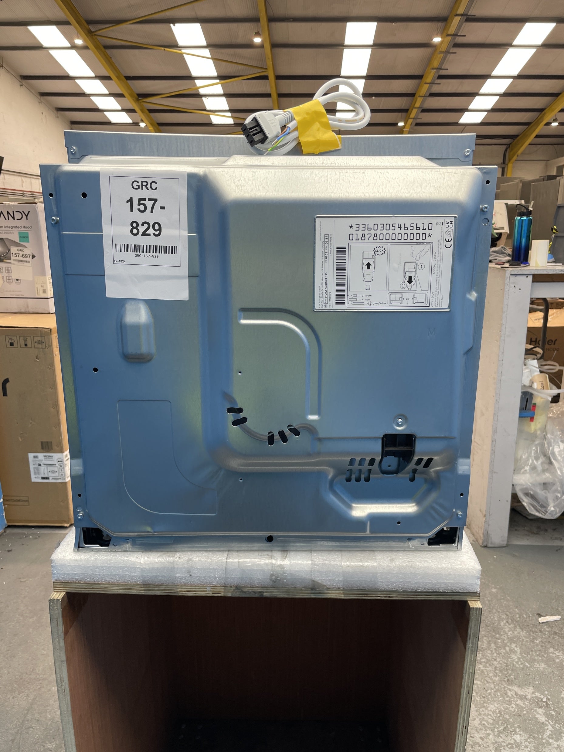#GRC-157-829 - Bosch HQA574BB3B Series 4 Built-In Pyrolytic Oven
