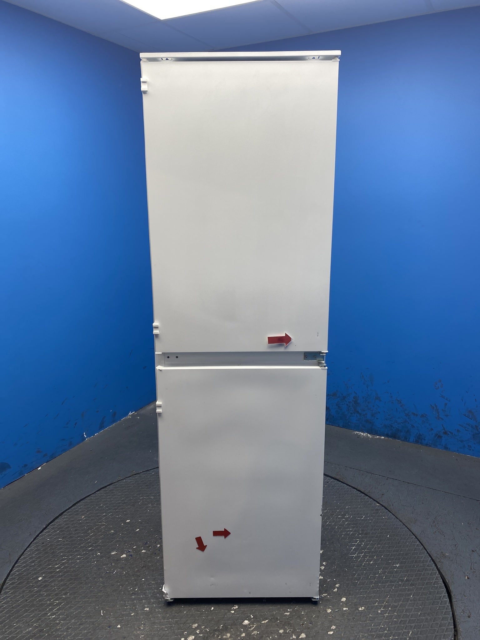 Electrolux ENN2743AOV Frost Free Integrated 50/50 Fridge Freezer