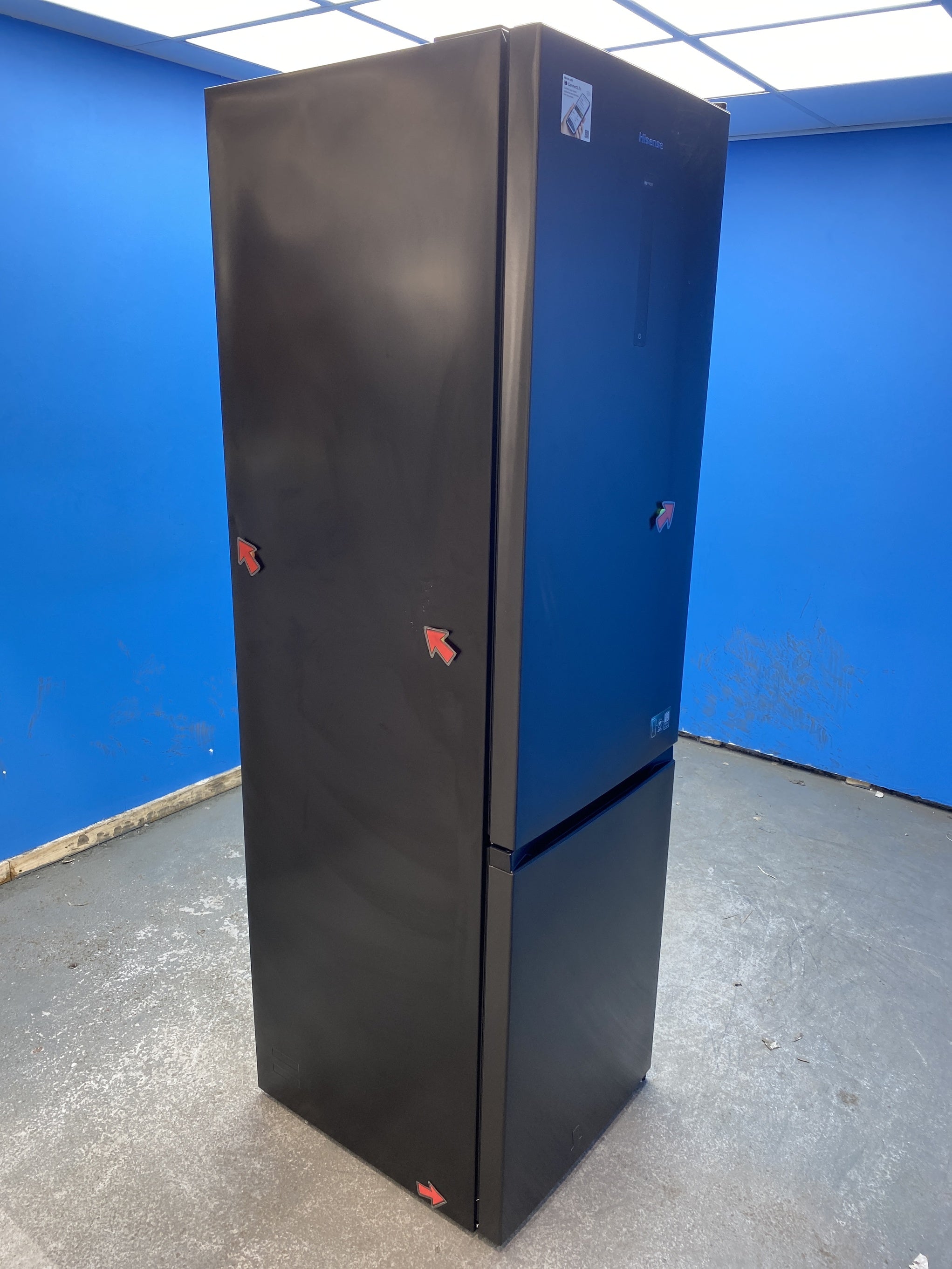 #GRC-143-635 - Hisense RB470N4SFCUK No Frost Comi Fridge Freezer