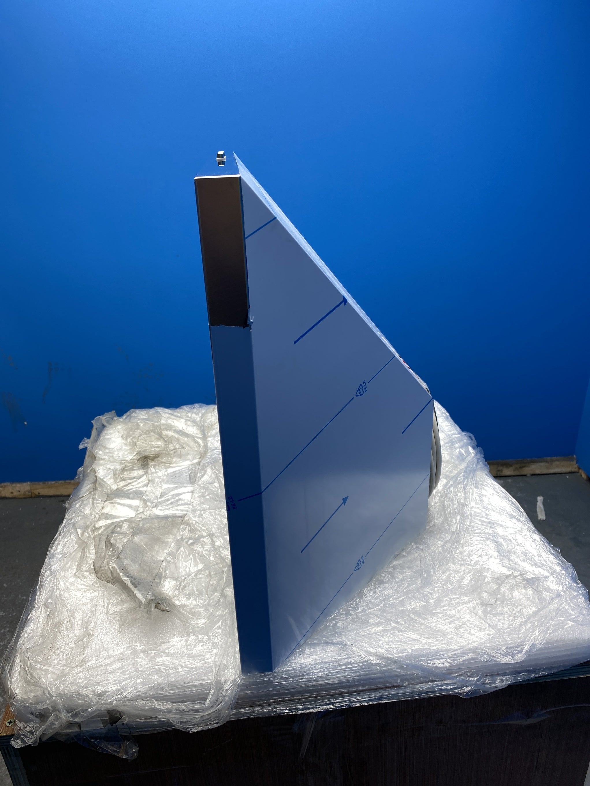 #GRC-150-210 - AEG LFC316X 60cm Stainless Steel Pyramid Chimney Hood