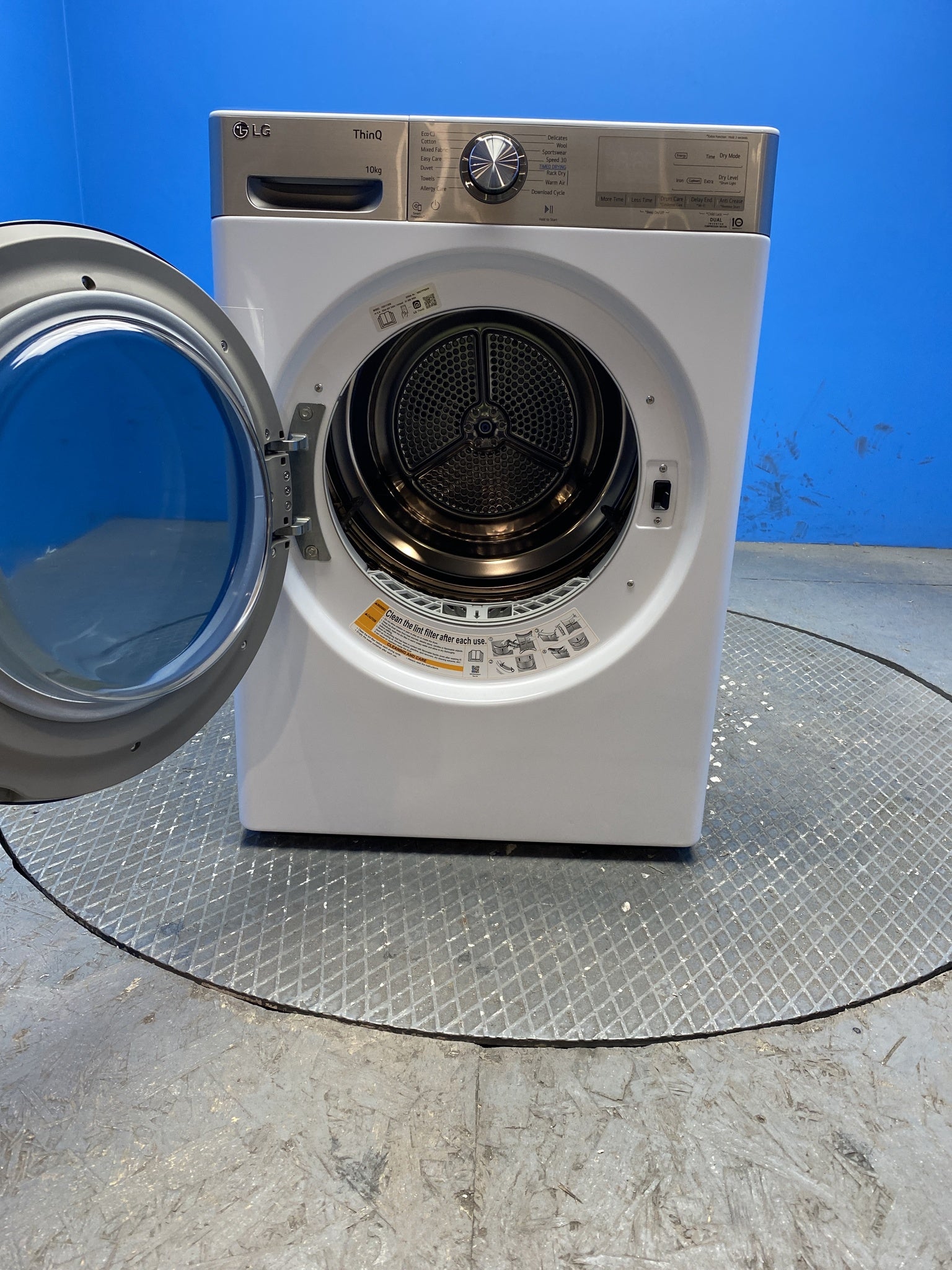 LG Dual Dry™ FDV1110W 10kg Heat Pump Tumble Dryer