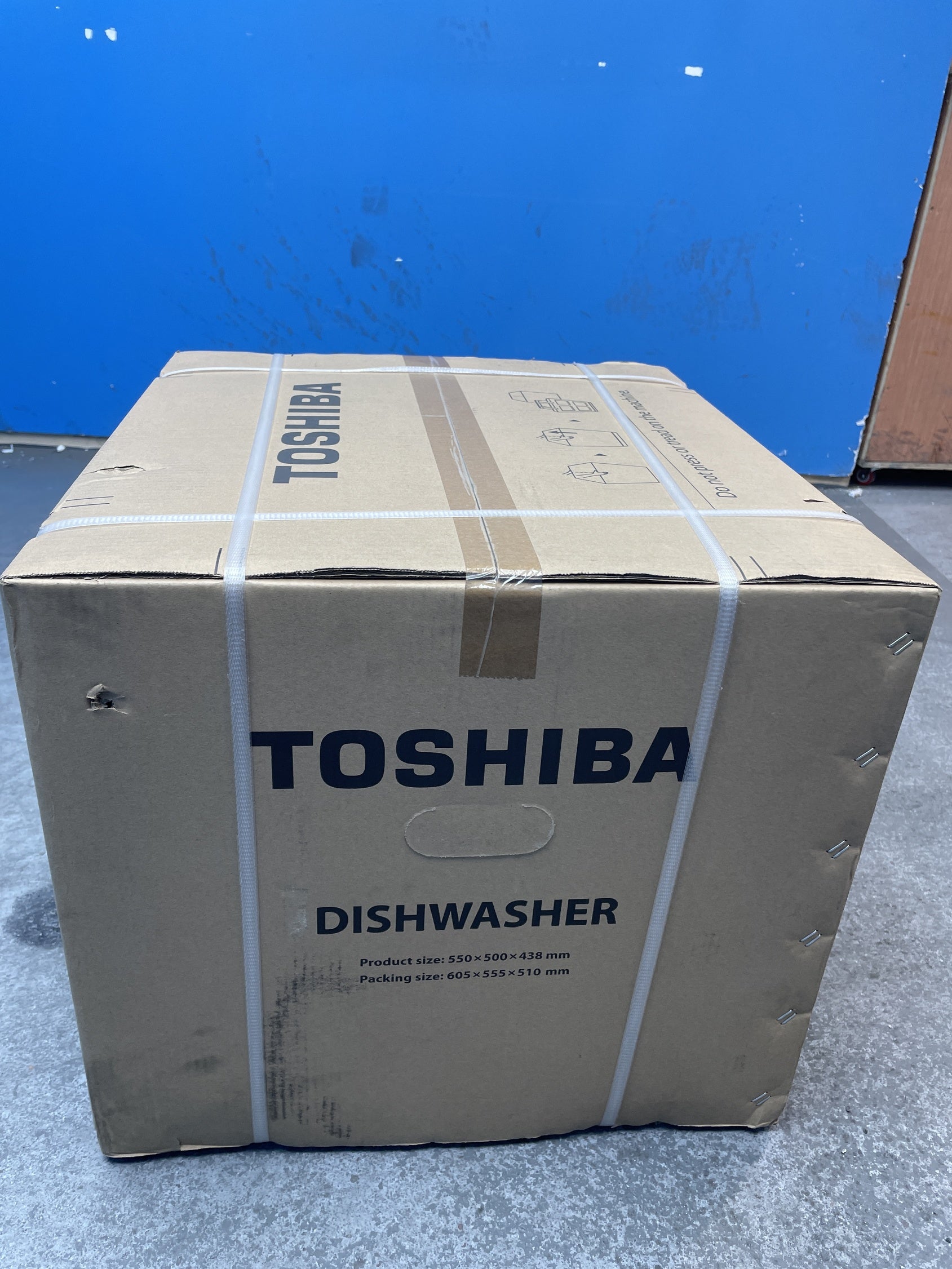 #GRC-158-905 - Toshiba DW-06T2W 6 Place Table Top Dishwasher