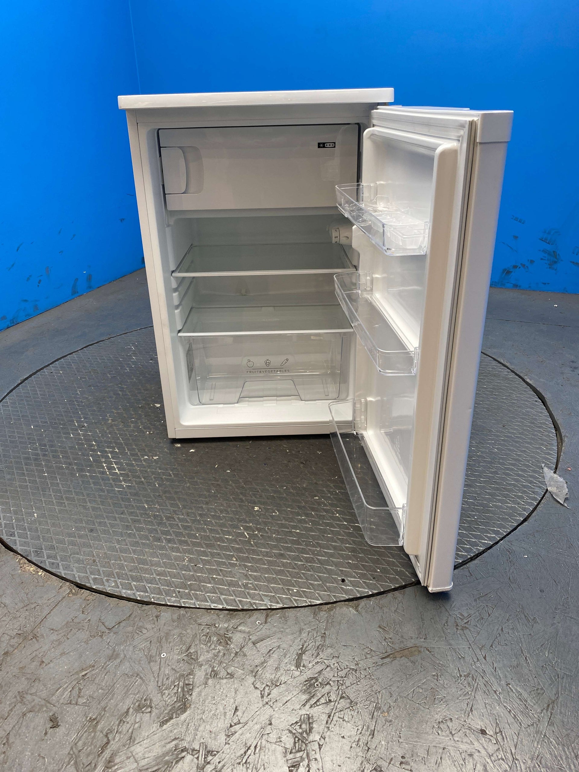 Statesman R155W 55cm Under Counter Fridge