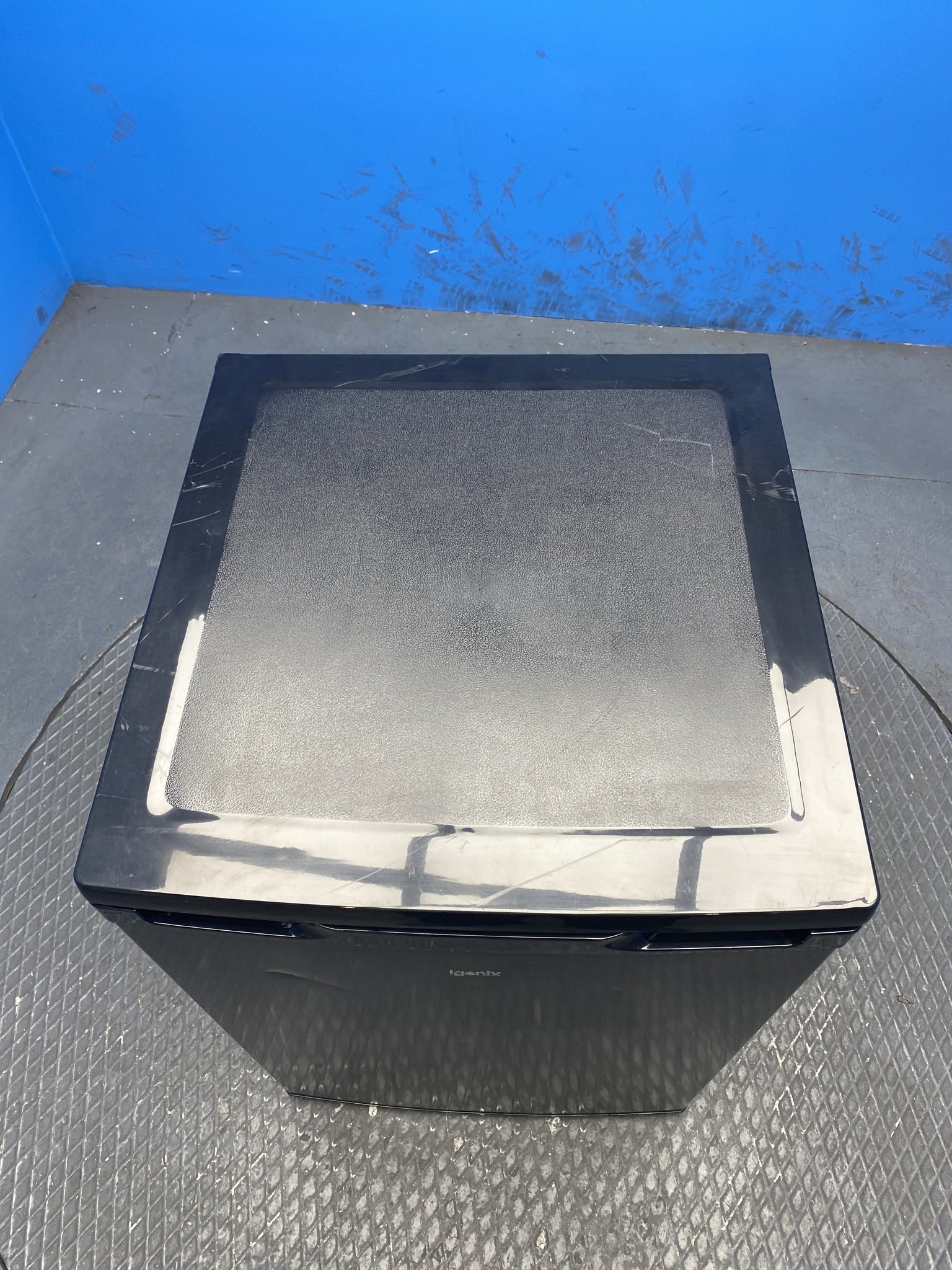 Igenix IG155B 109 Litre Under Counter Fridge with Ice Box