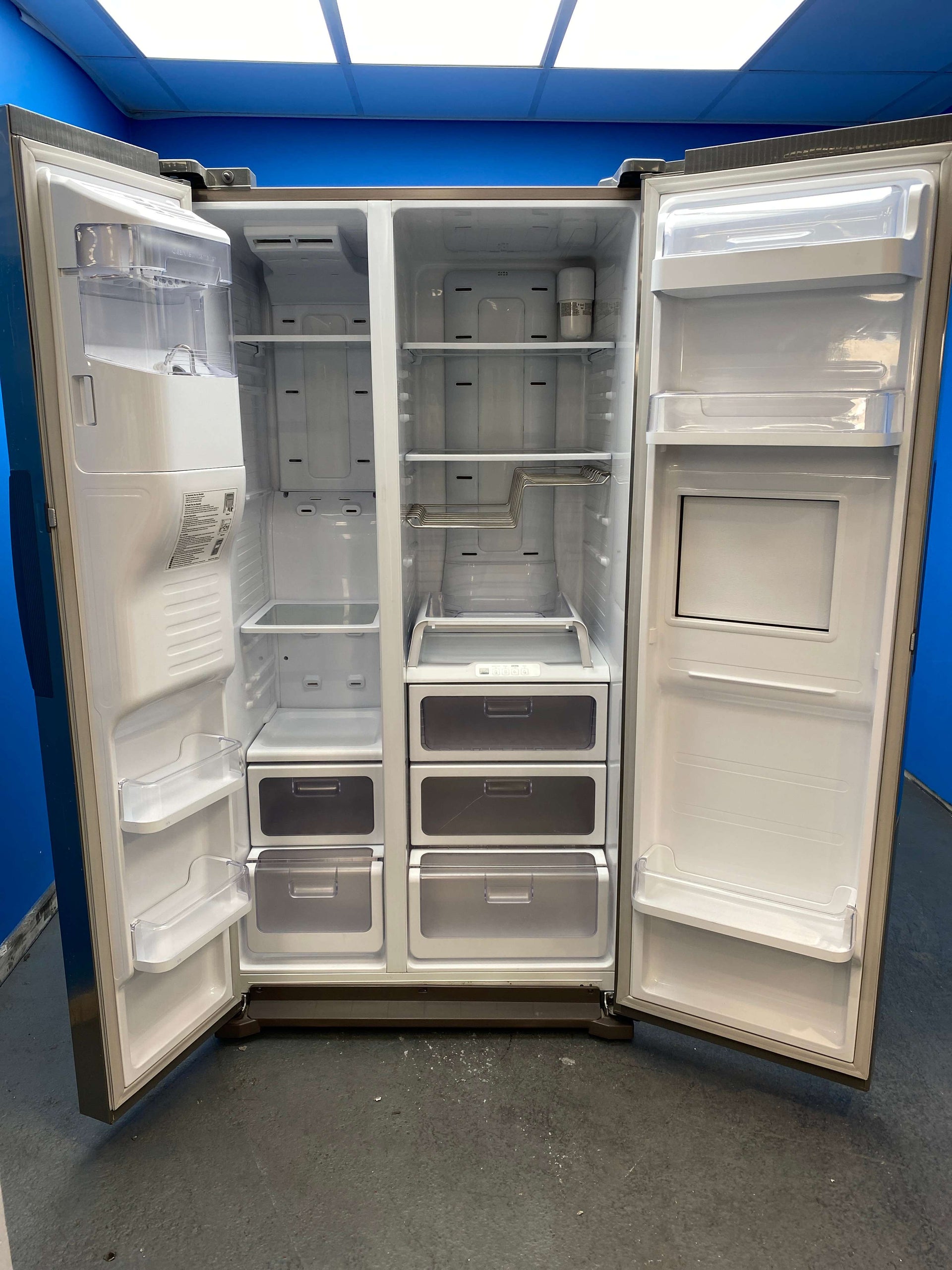 Samsung RSH7ZNRS 519L American Side-by-Side Fridge Freezer