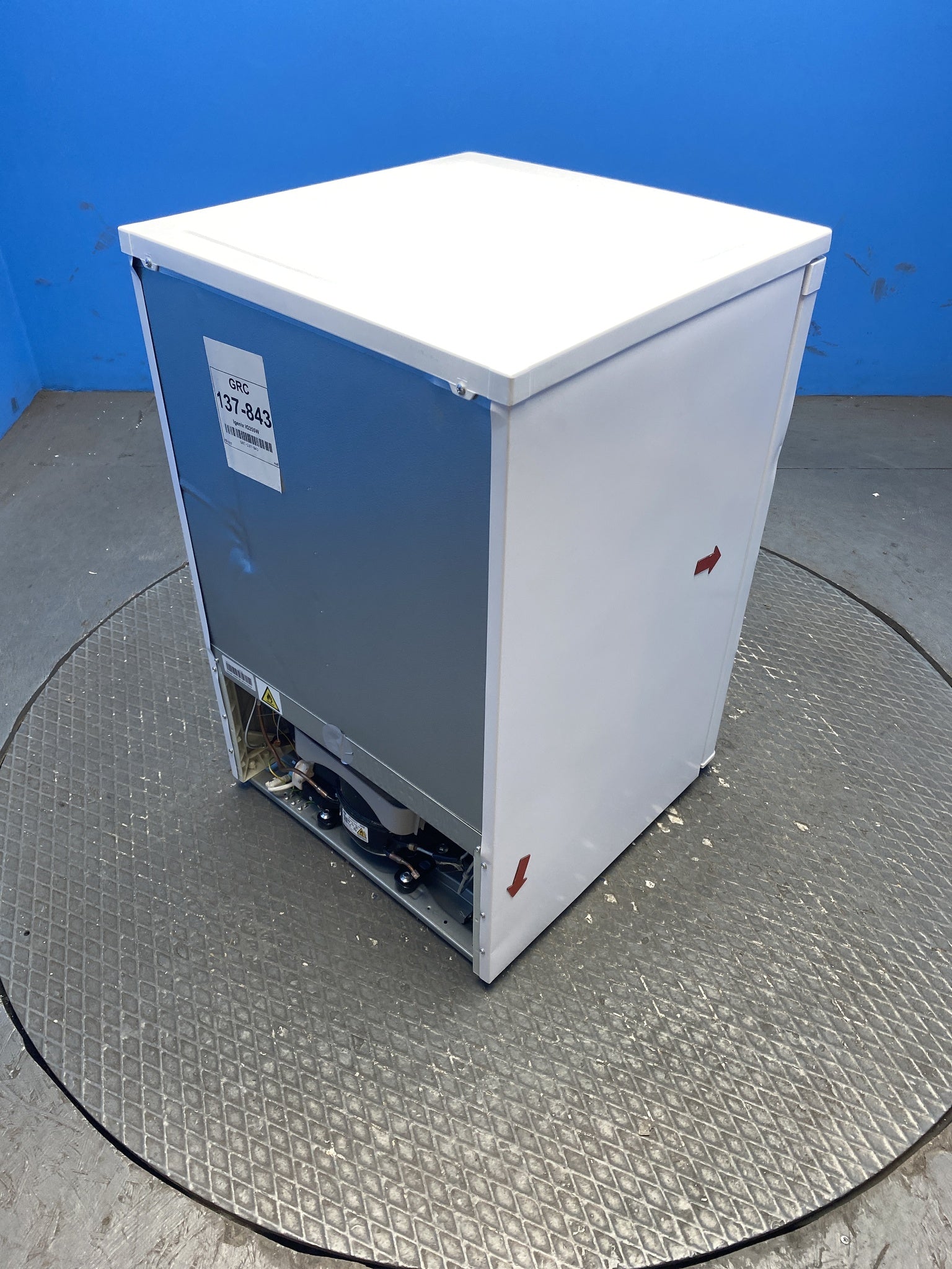 Igenix IG255W 136 Litre Under Counter Fridge