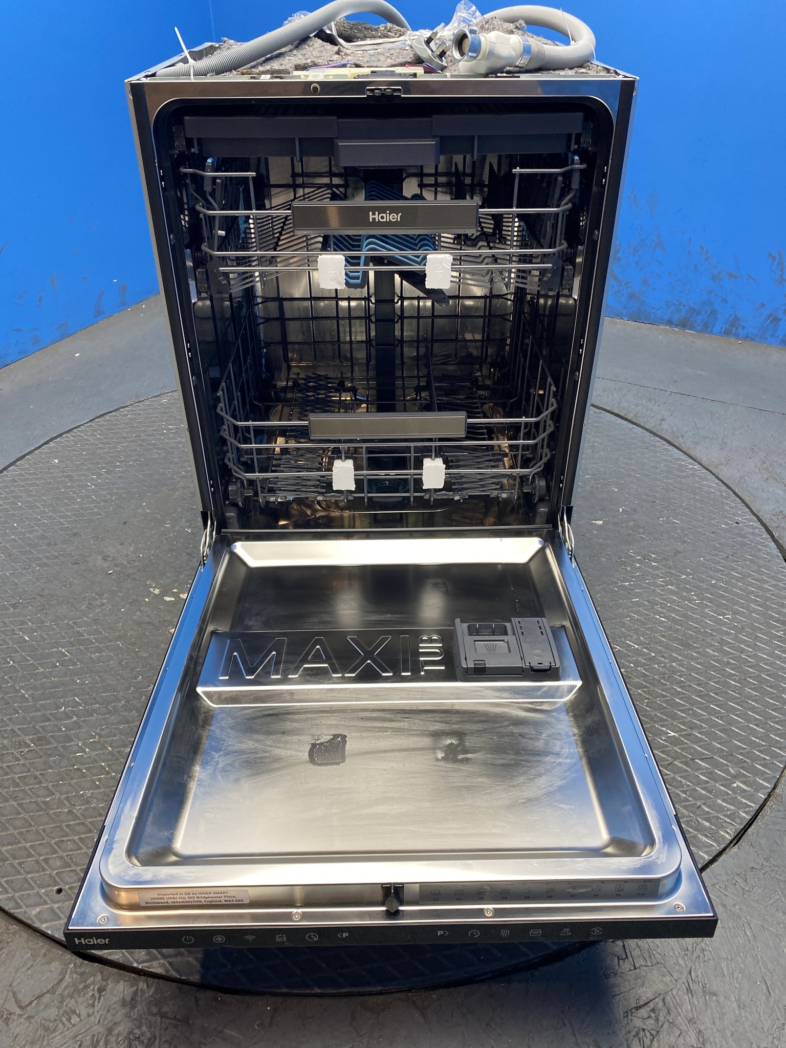 Haier XS6B0S3FSB Series 6 Integrated 16 Place Setting Dishwasher